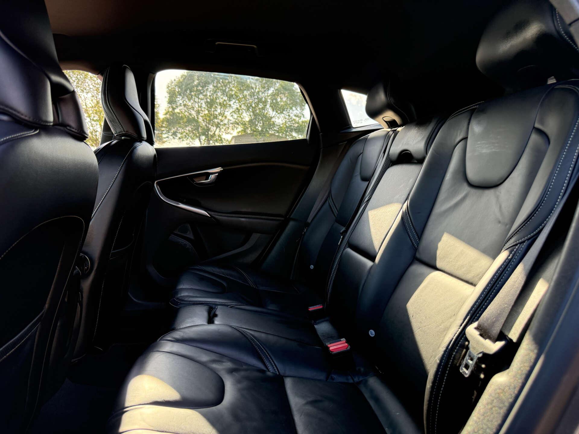 Volvo V40 view 61