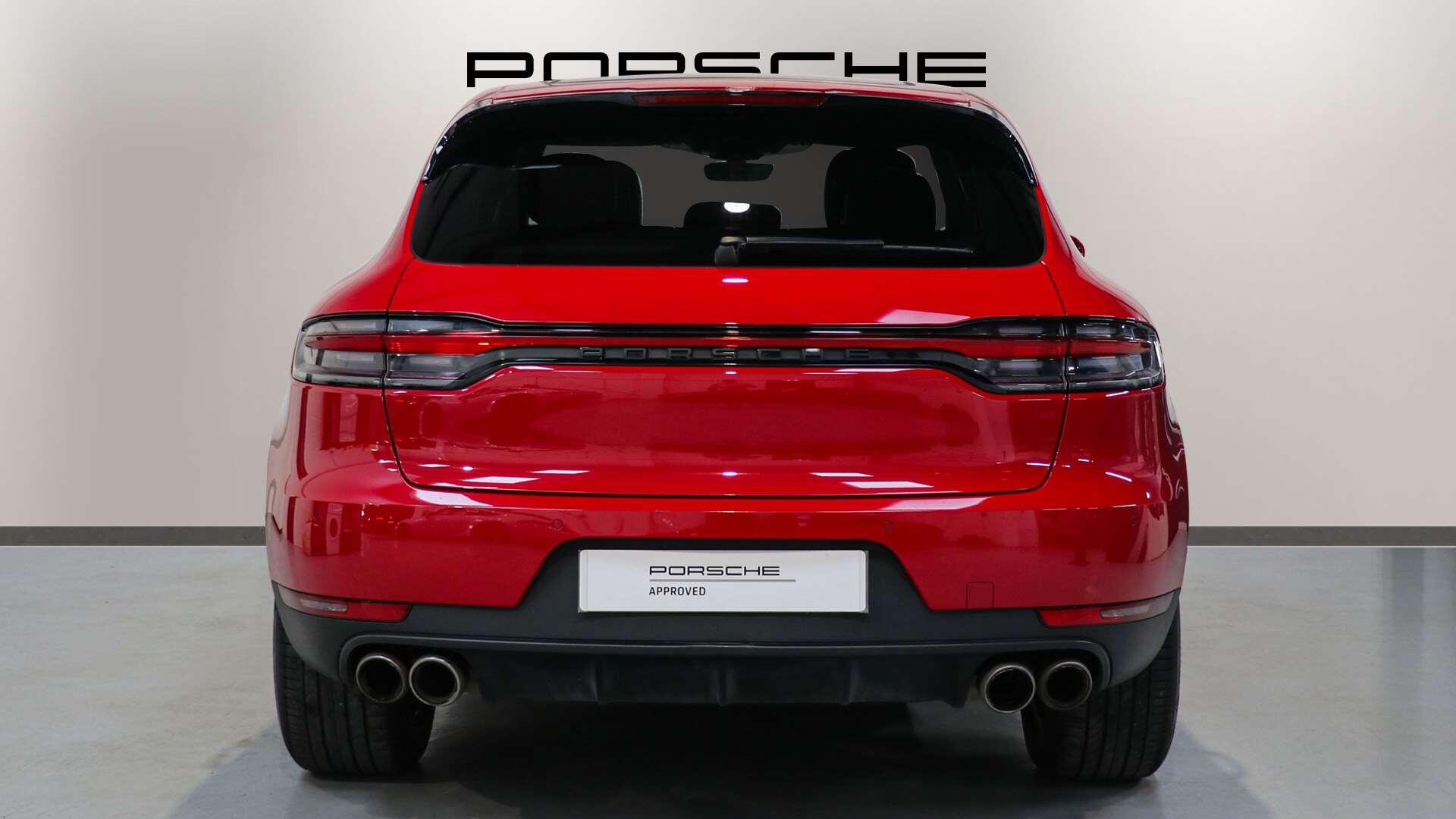 Porsche Macan view 10