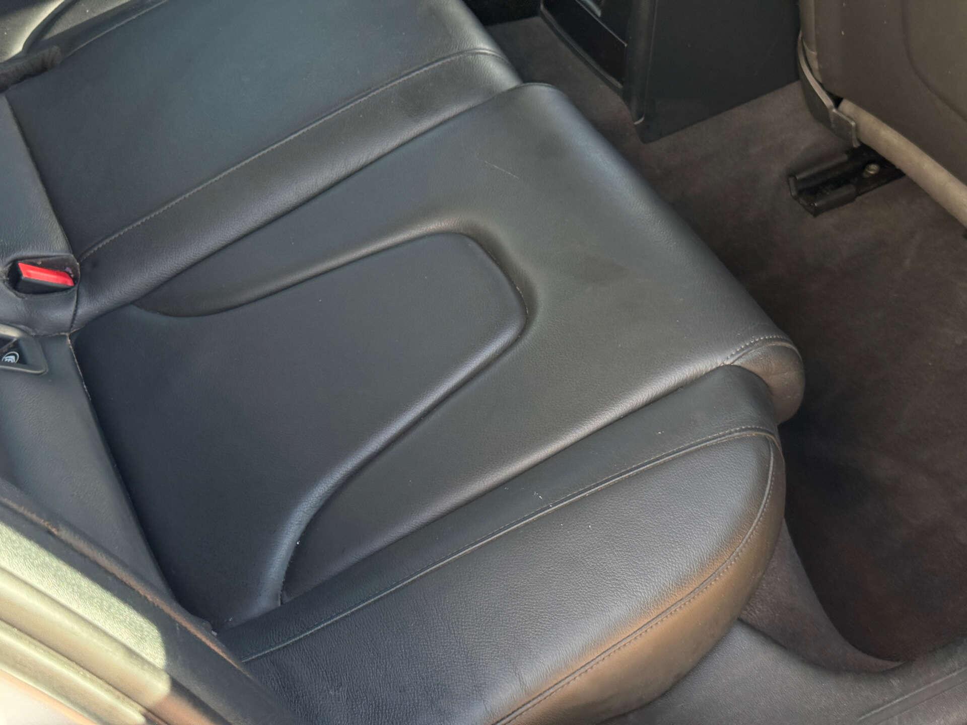 Audi A4 view 24