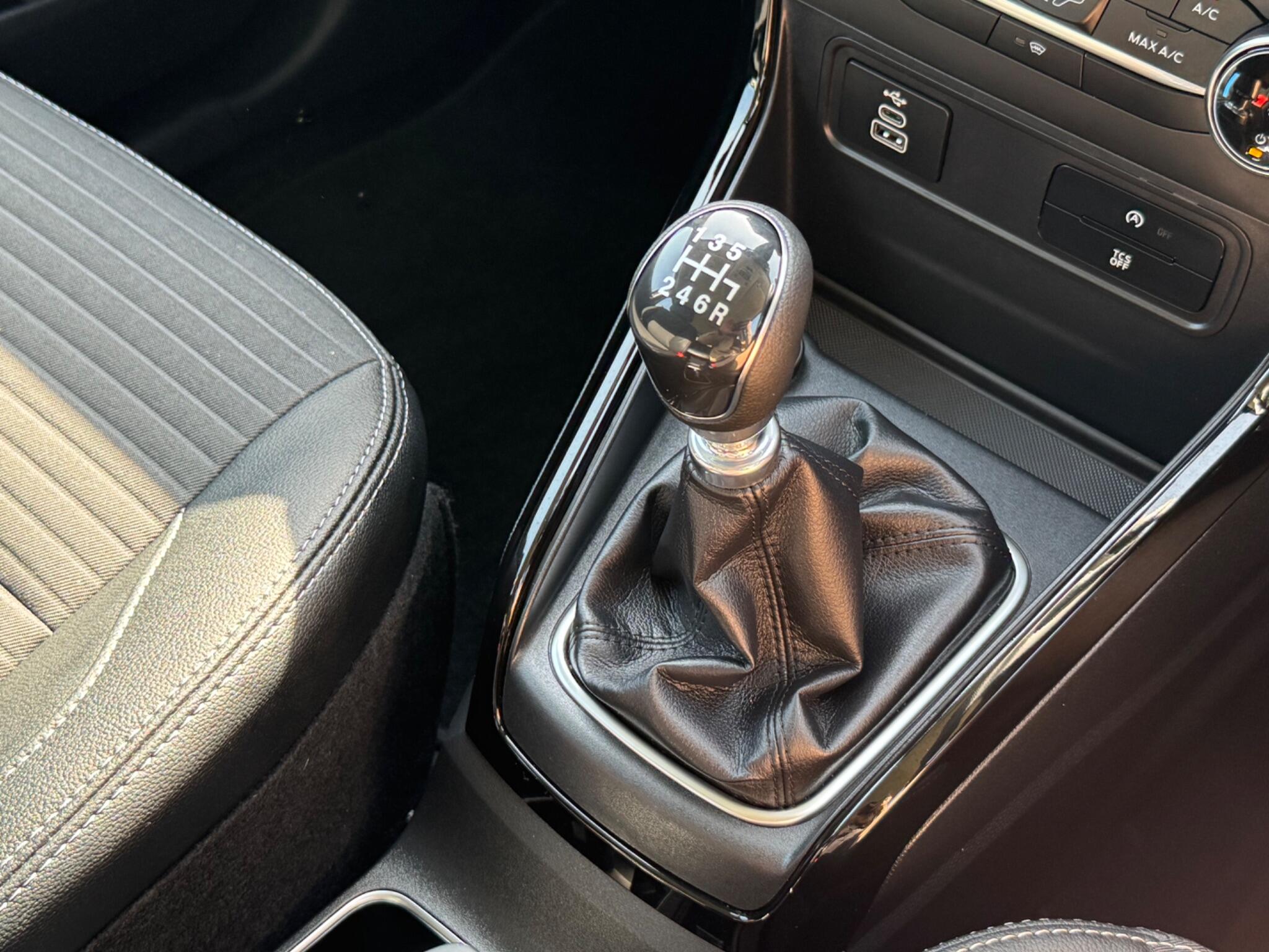 Ford Ecosport view 9