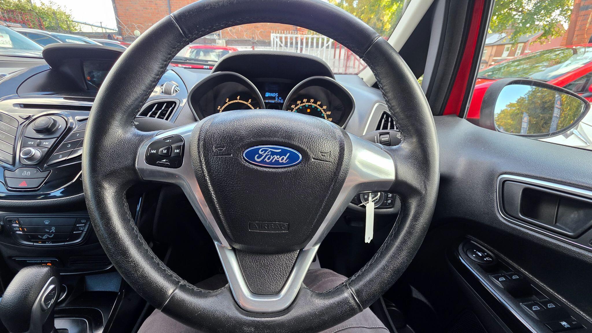 Ford B-Max view 17