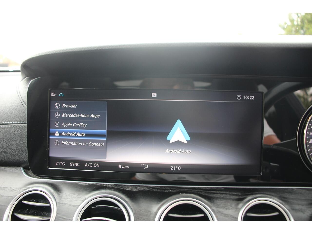 Mercedes-Benz E Class view 28