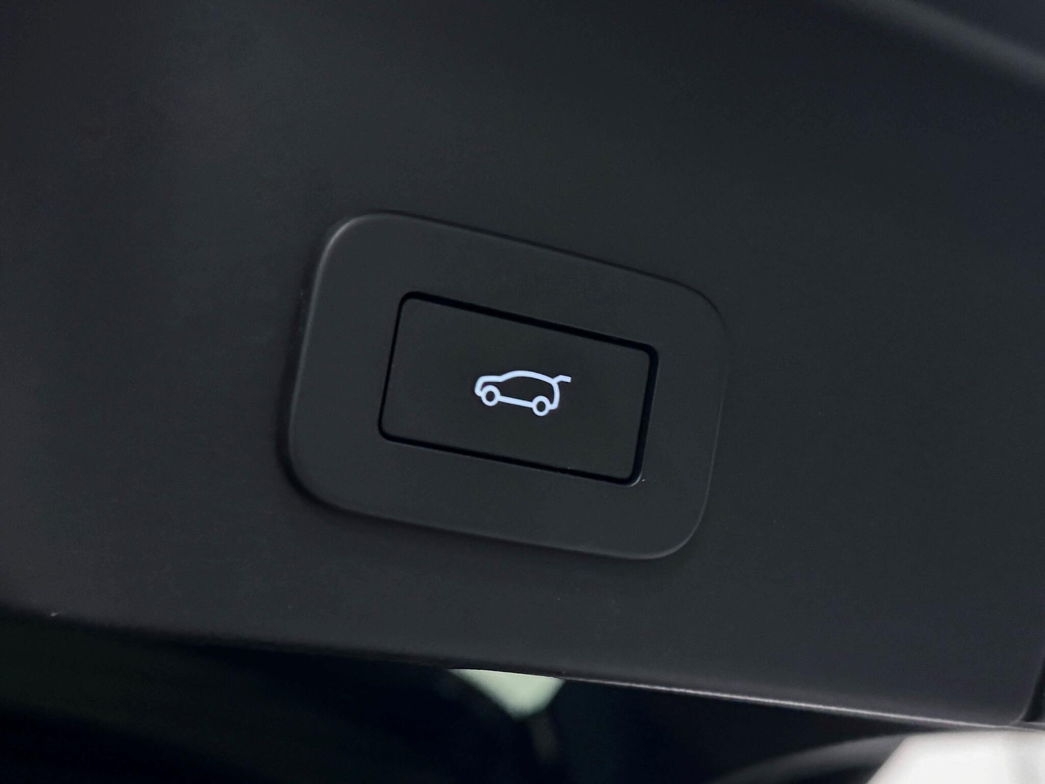 Land Rover Range Rover Evoque view 8