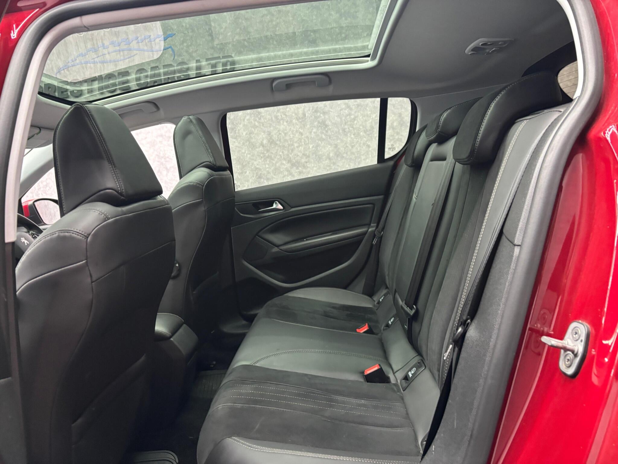 Peugeot 308 view 8