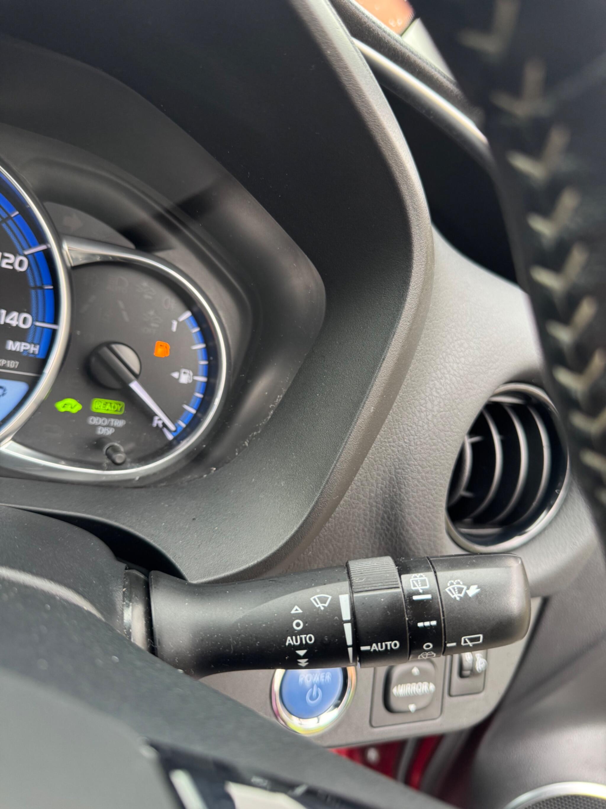 2017 Toyota Yaris 1.5 VVT-h Excel E-CVT Euro 6 (s/s) 5dr (15in Alloy) image 51