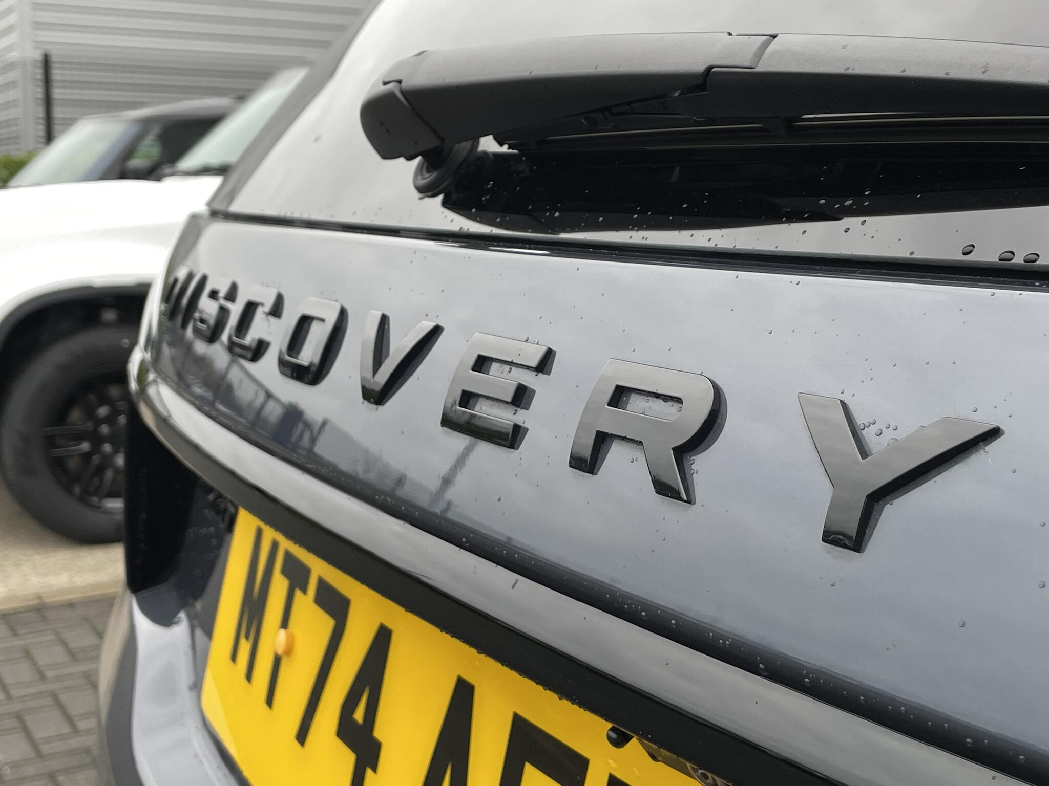 Land Rover Discovery Sport view 53