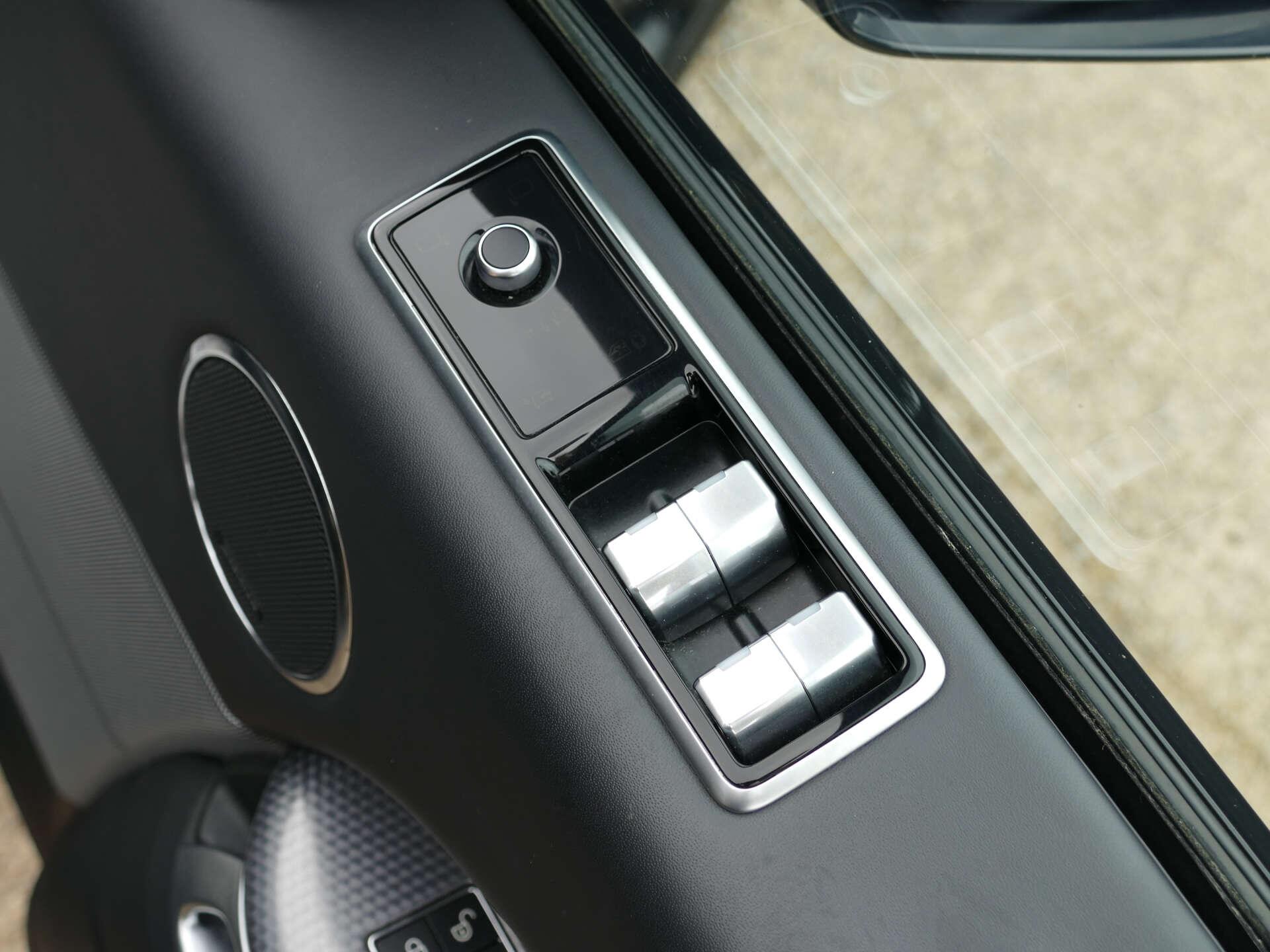 Land Rover Range Rover Sport view 40