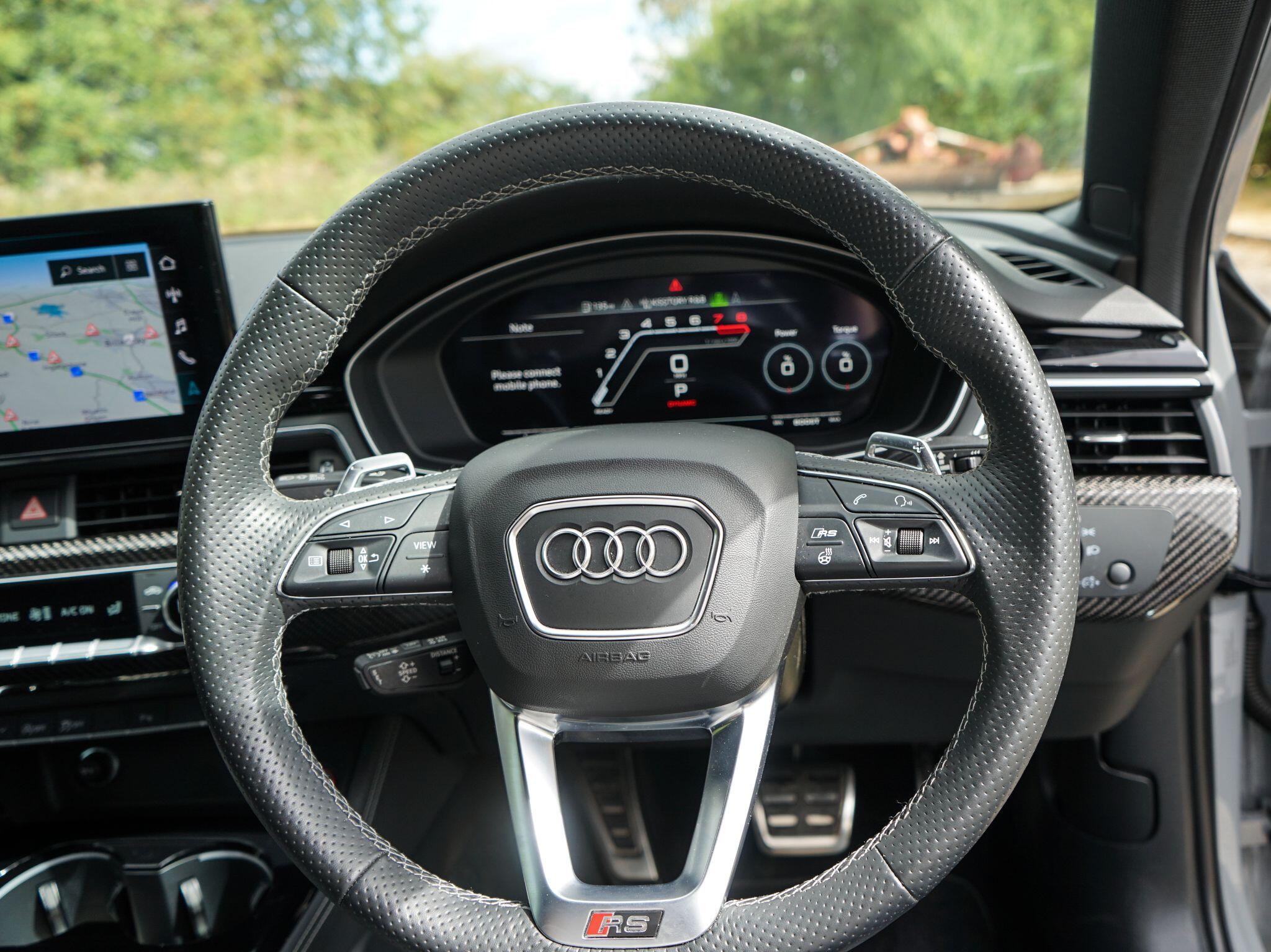 Audi RS4 Avant view 7