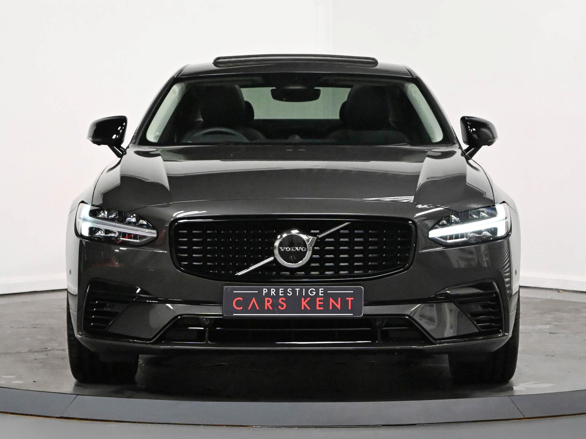 Volvo S90 view 21