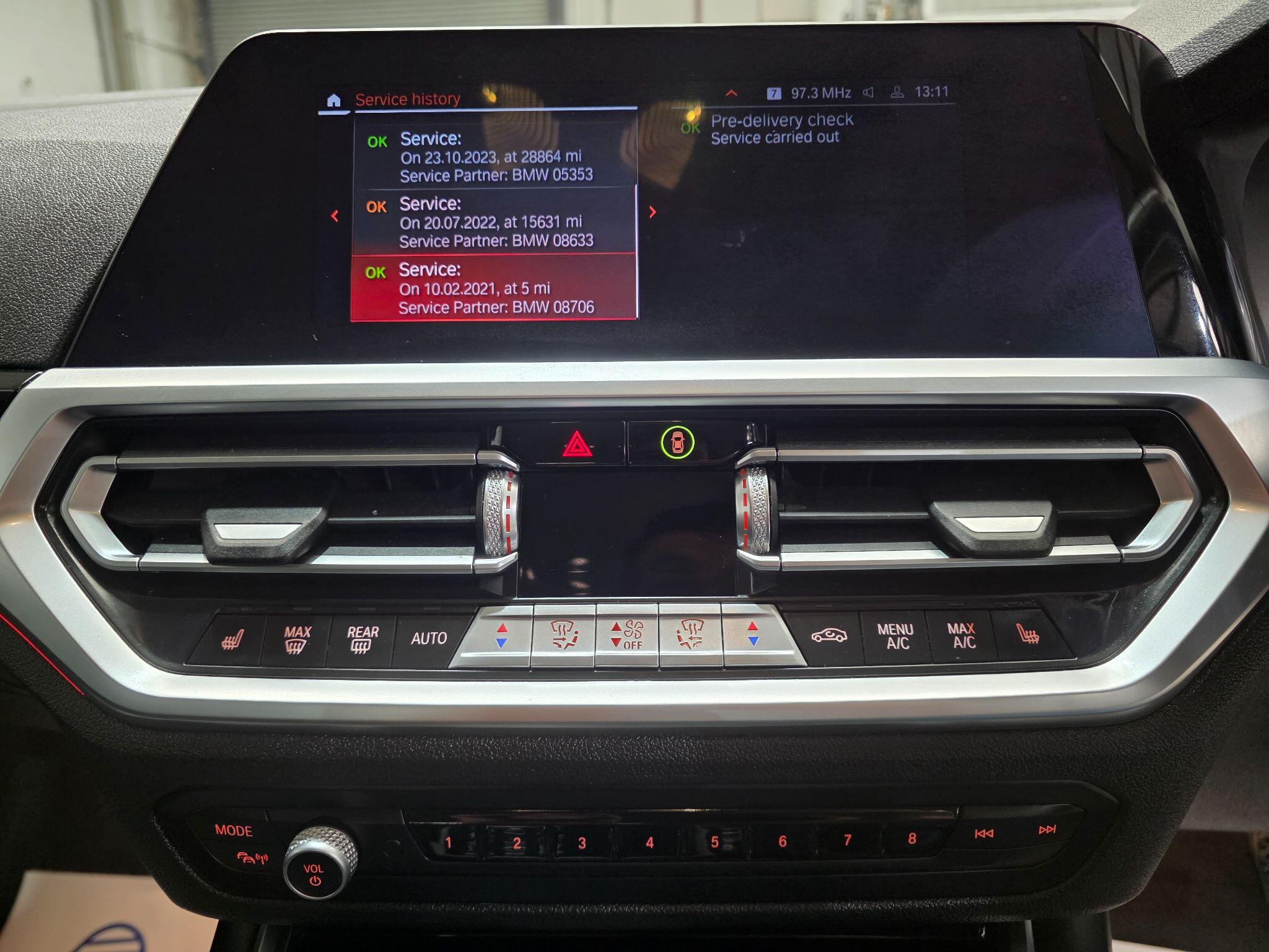 BMW 3 Series view 10