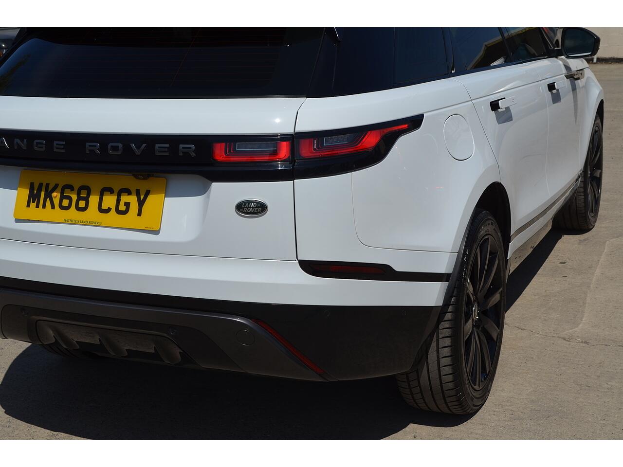 Land Rover Range Rover Velar view 47