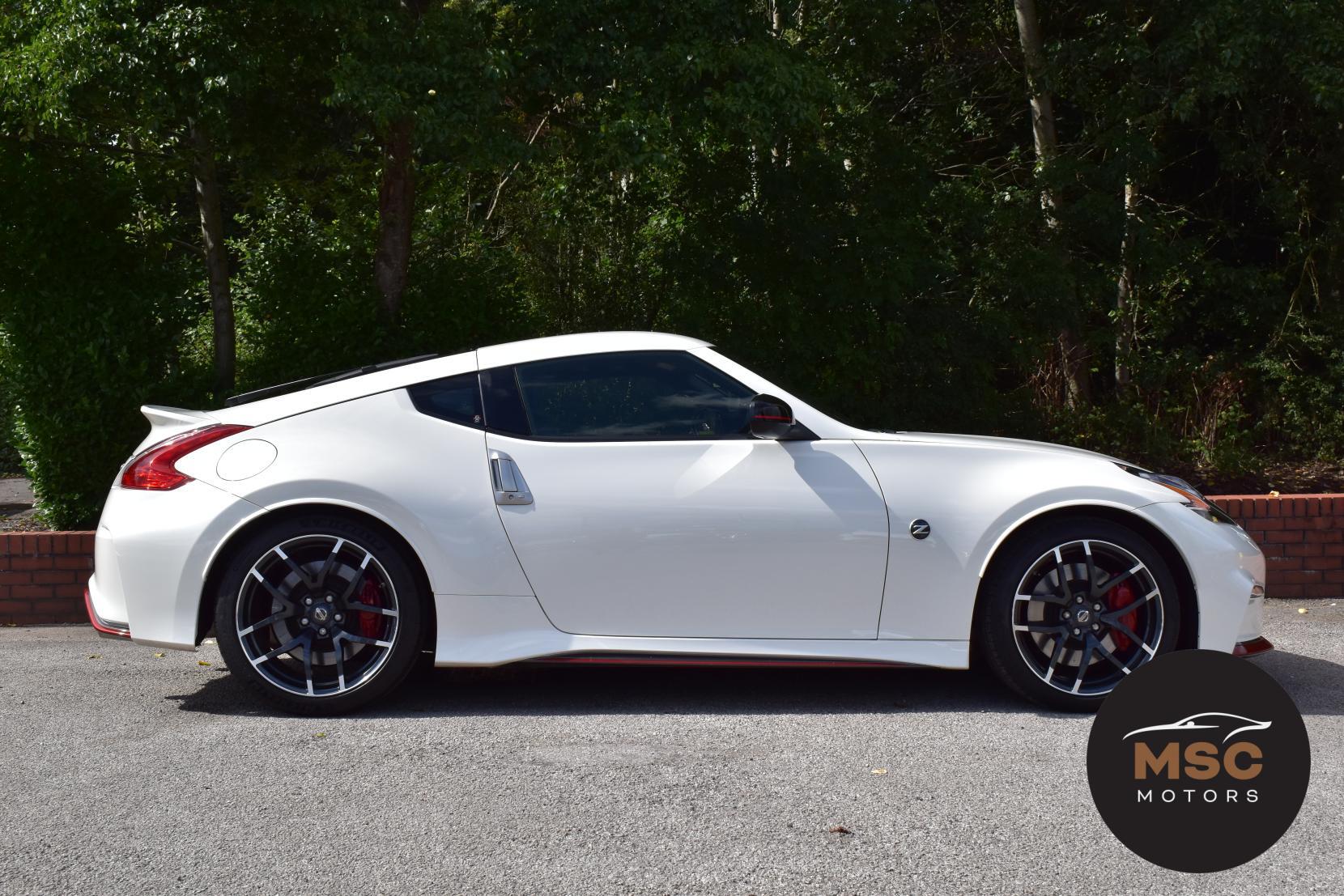 Nissan 370 Z view 22
