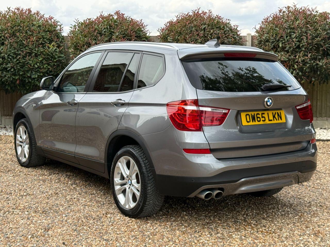 BMW X3 view 3