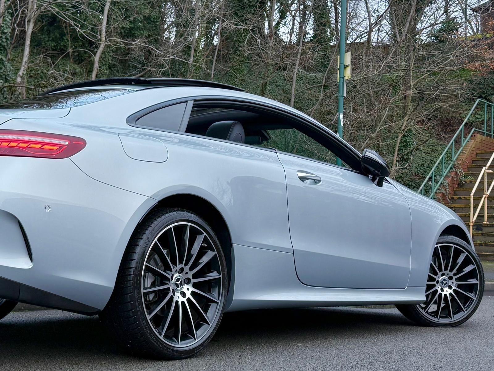 Mercedes-Benz E-Class view 53