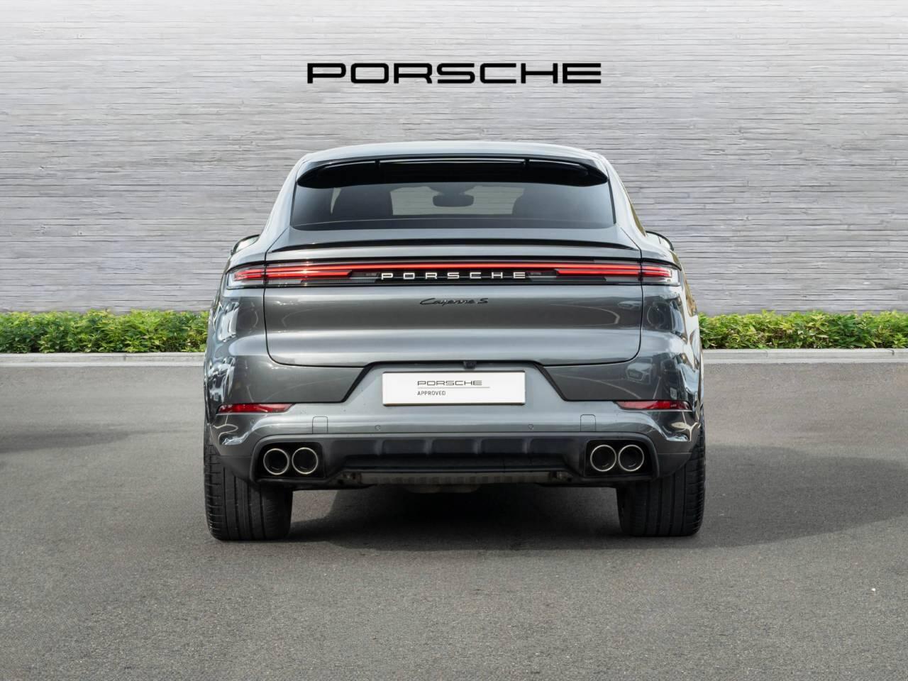 Porsche Cayenne view 7