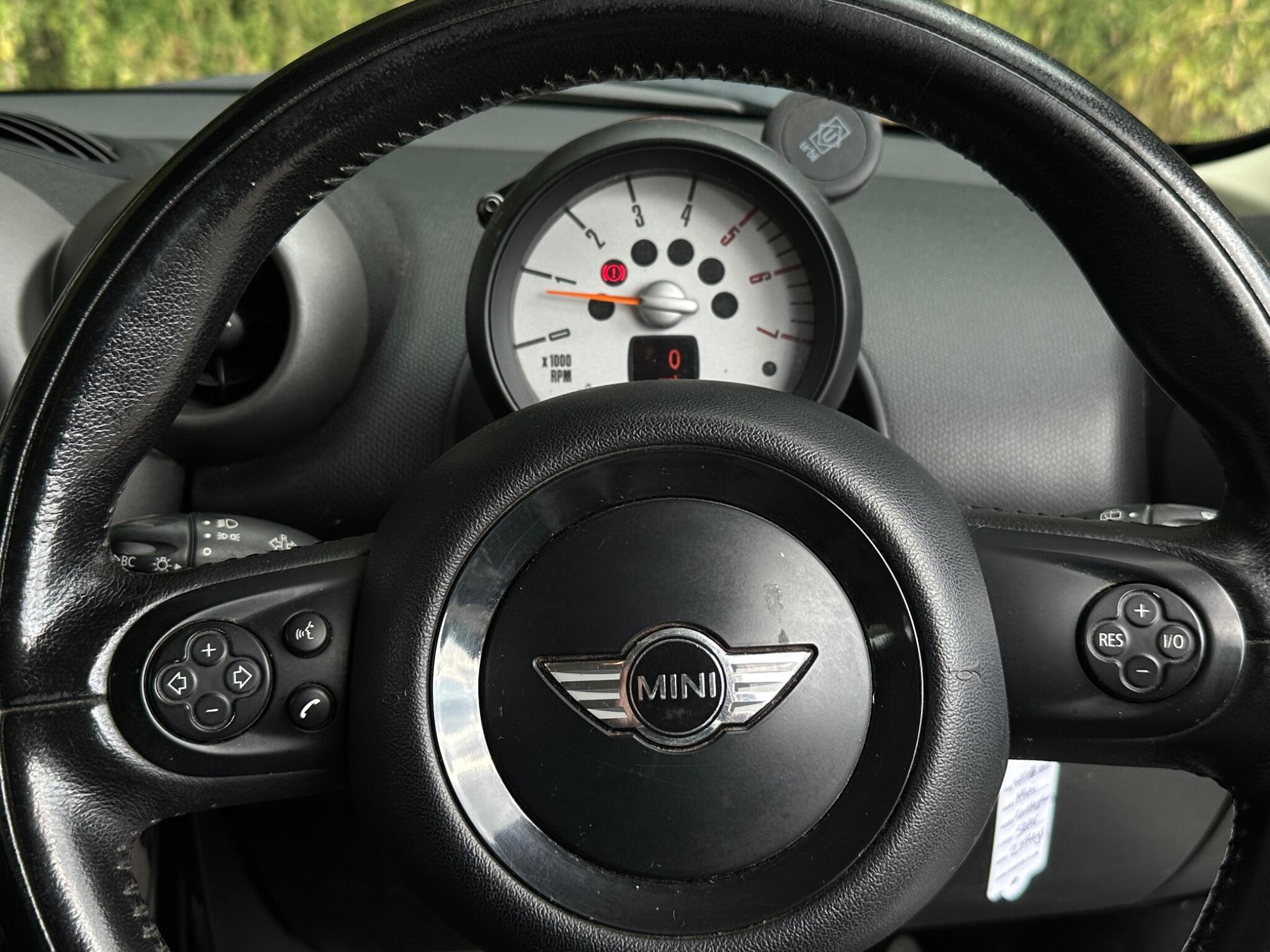 Mini Countryman view 23