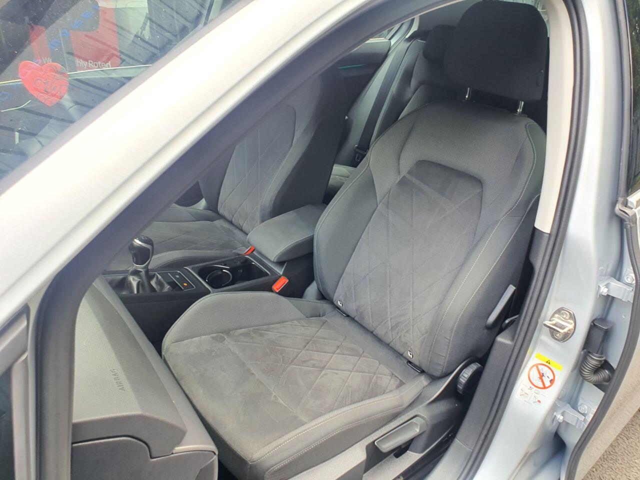 Volkswagen Golf view 28