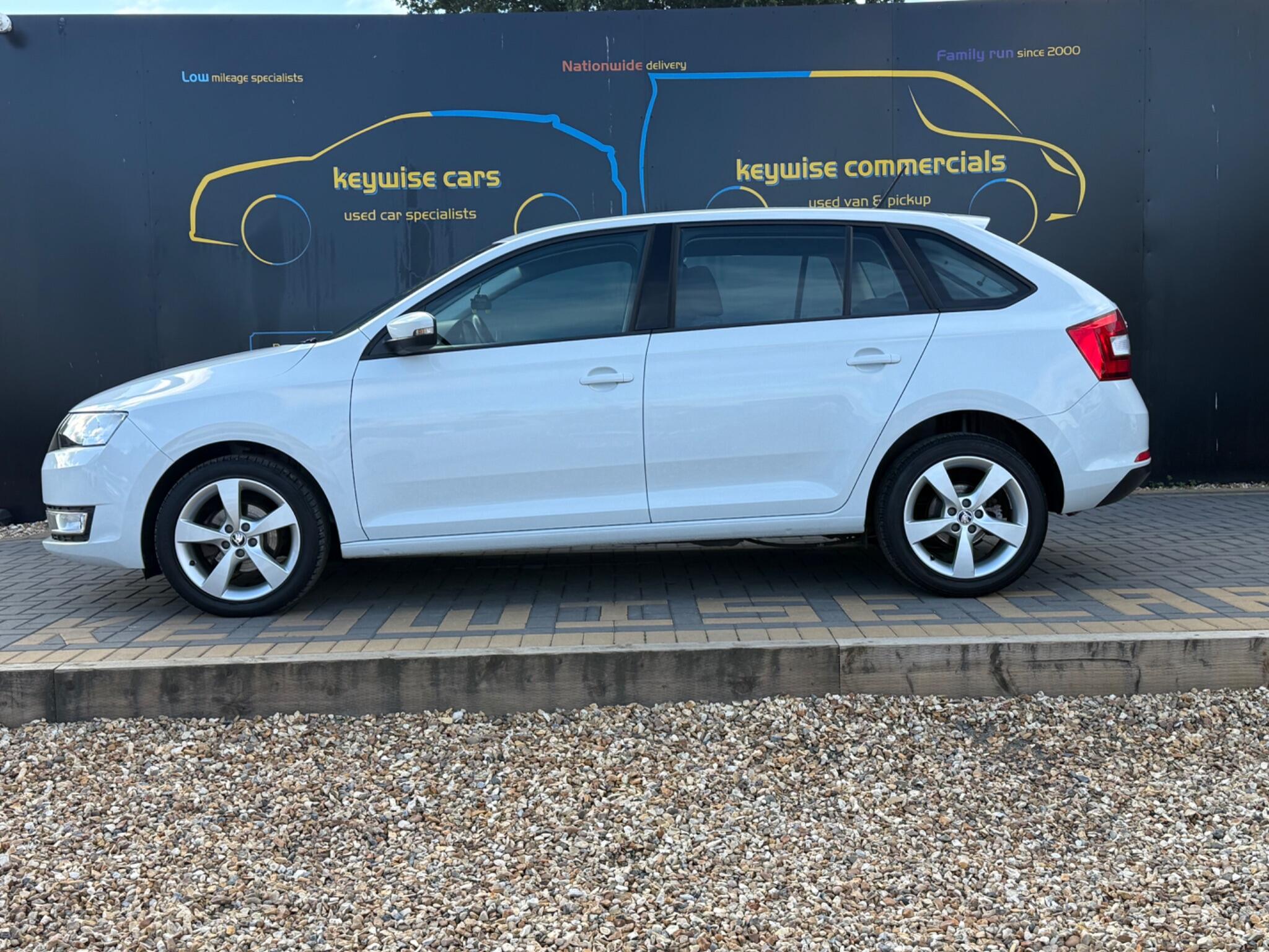 Skoda Rapid view 2
