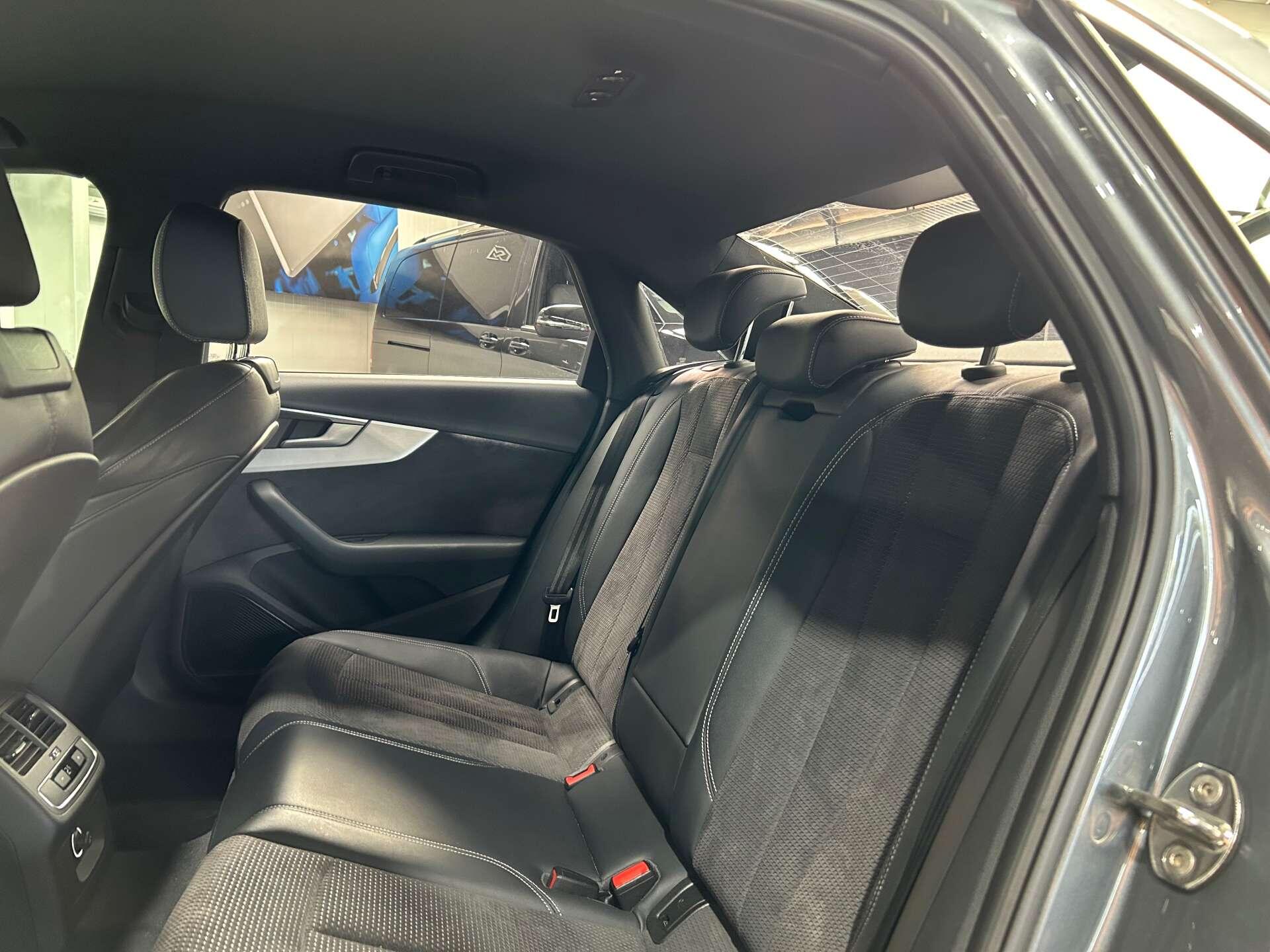 Audi A4 view 26