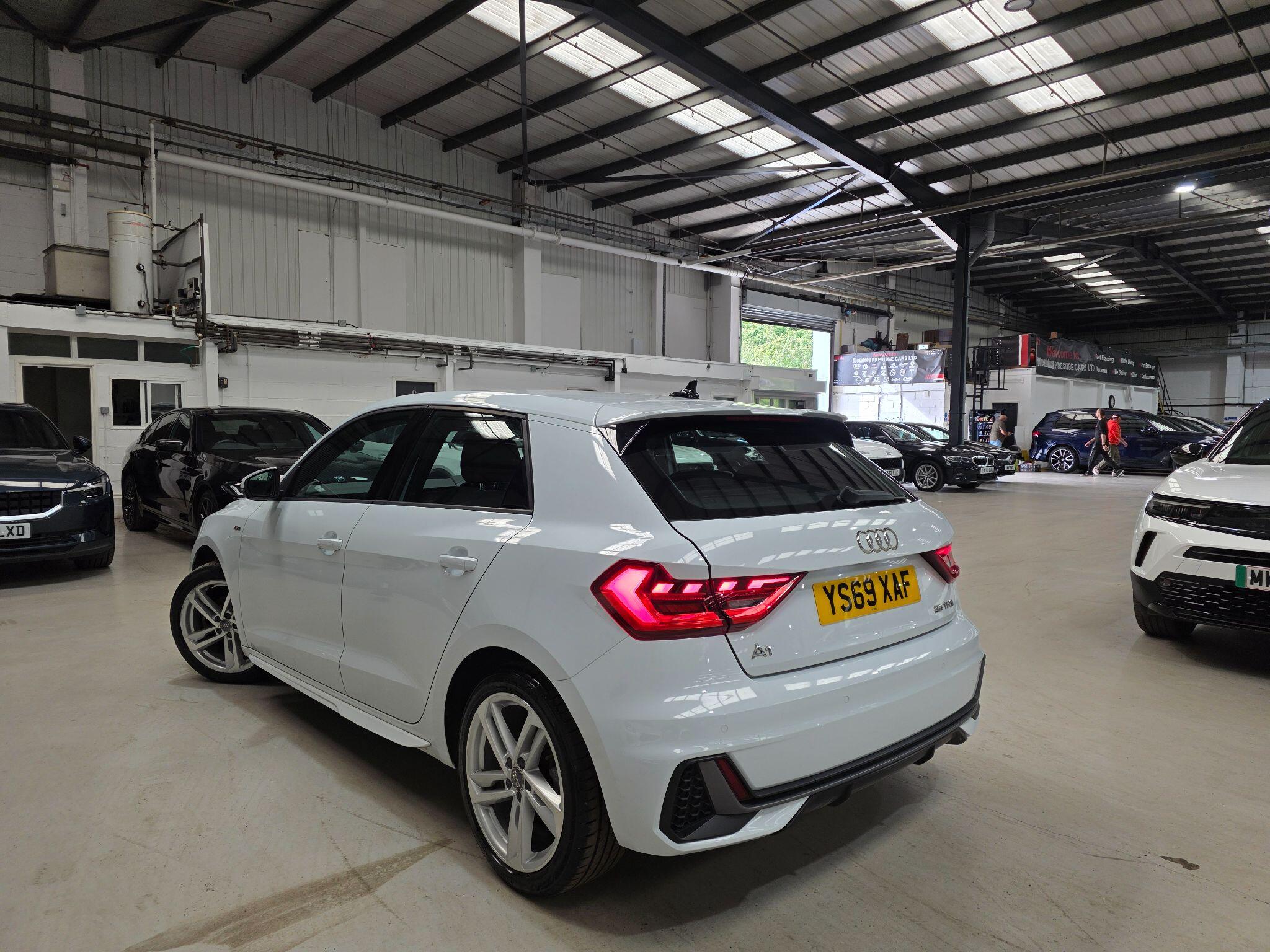 Audi A1 view 25