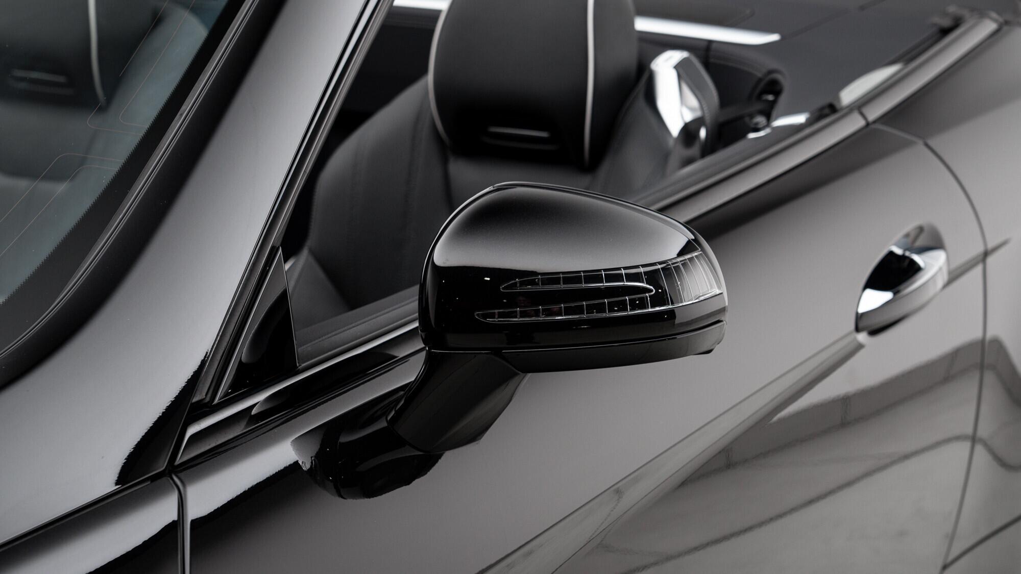 Mercedes-Benz SL view 17