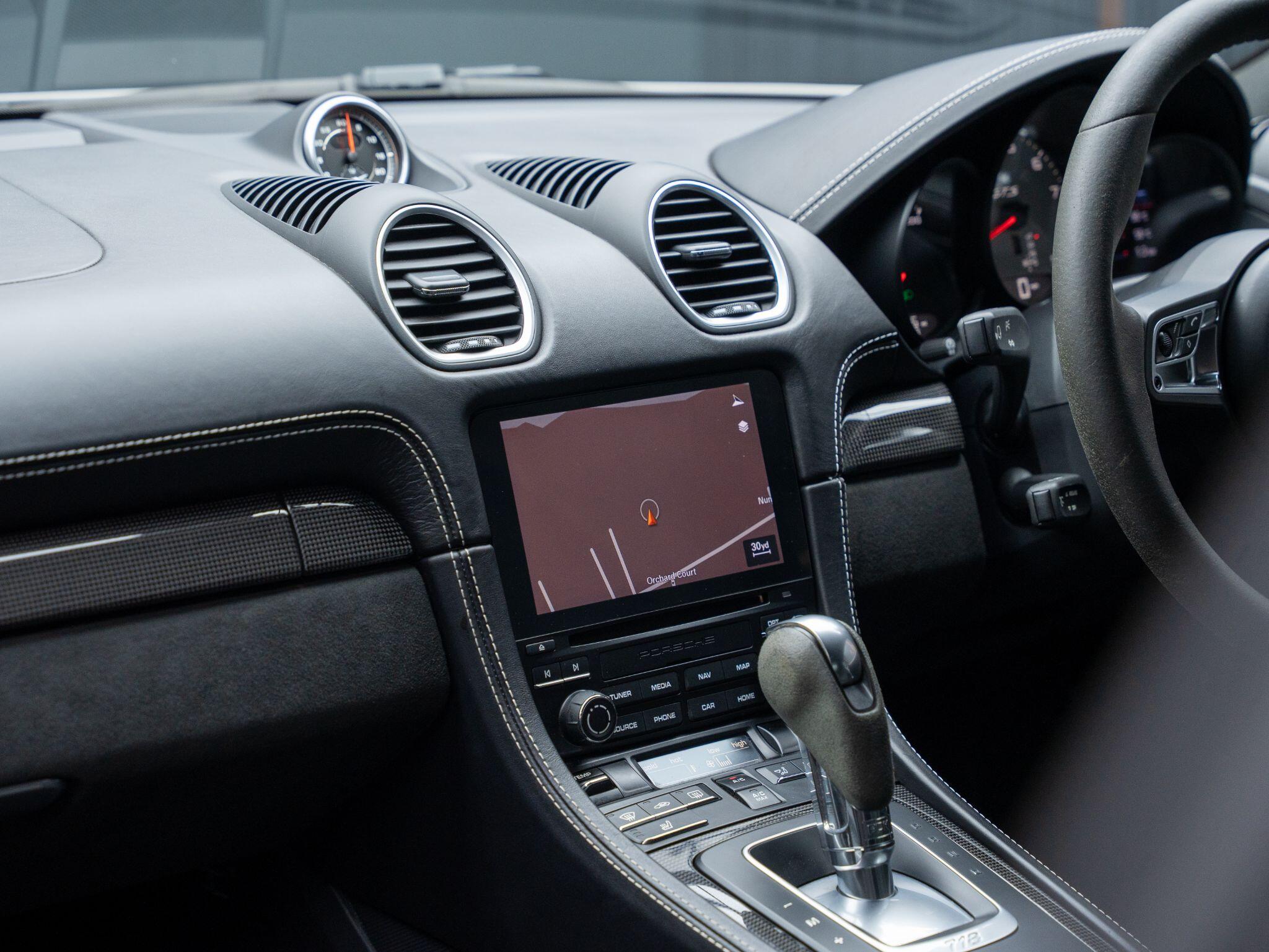 Porsche Cayman view 42