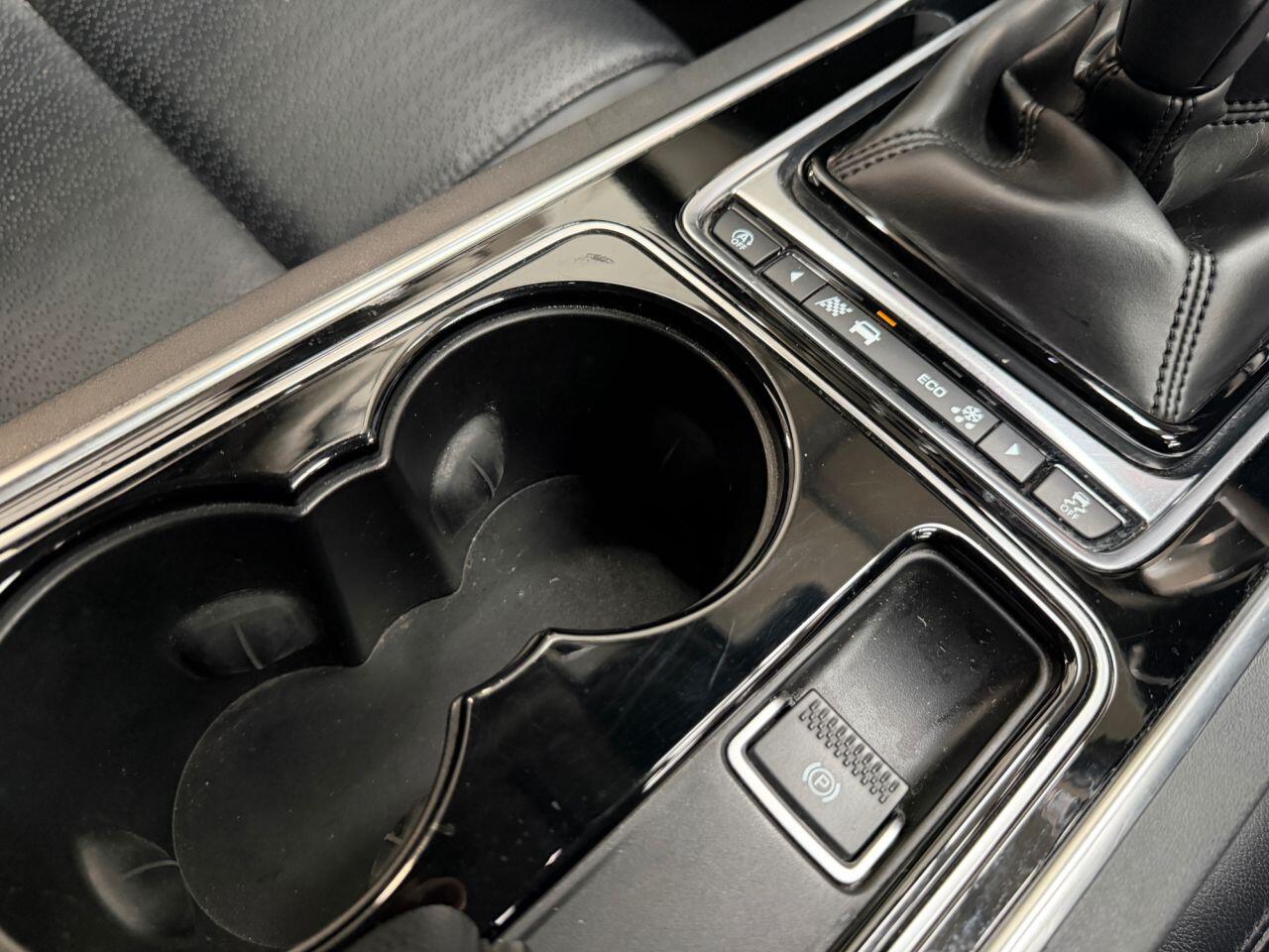 Jaguar XF view 39