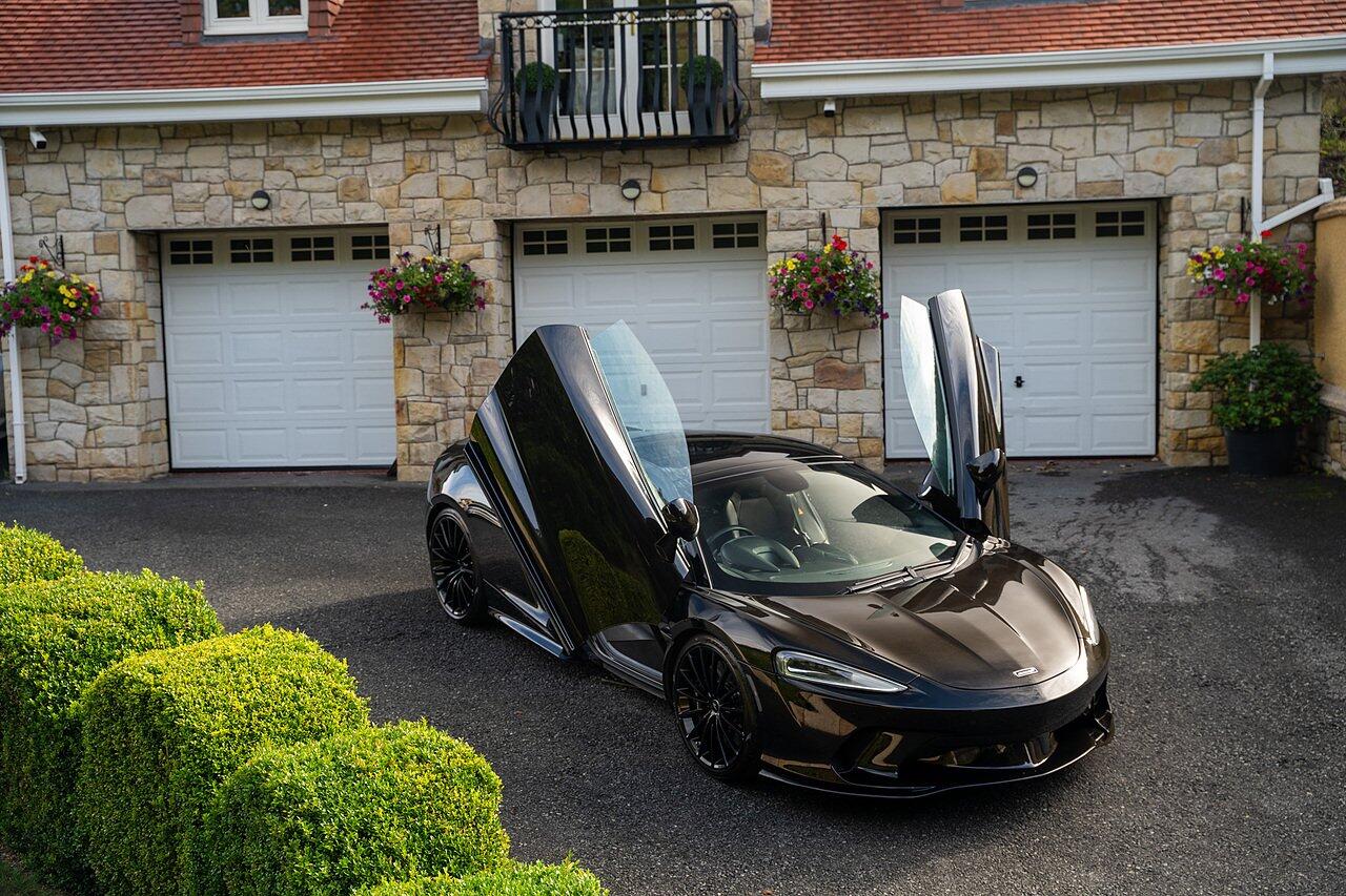 McLaren GT view 94