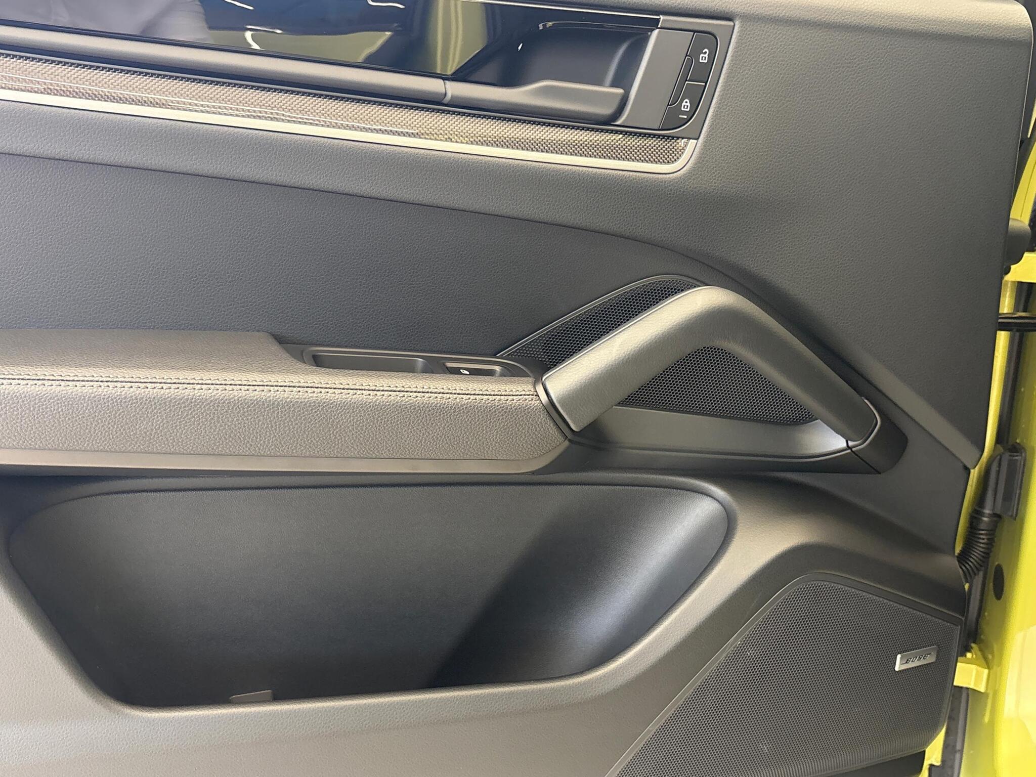 Porsche Cayenne view 20