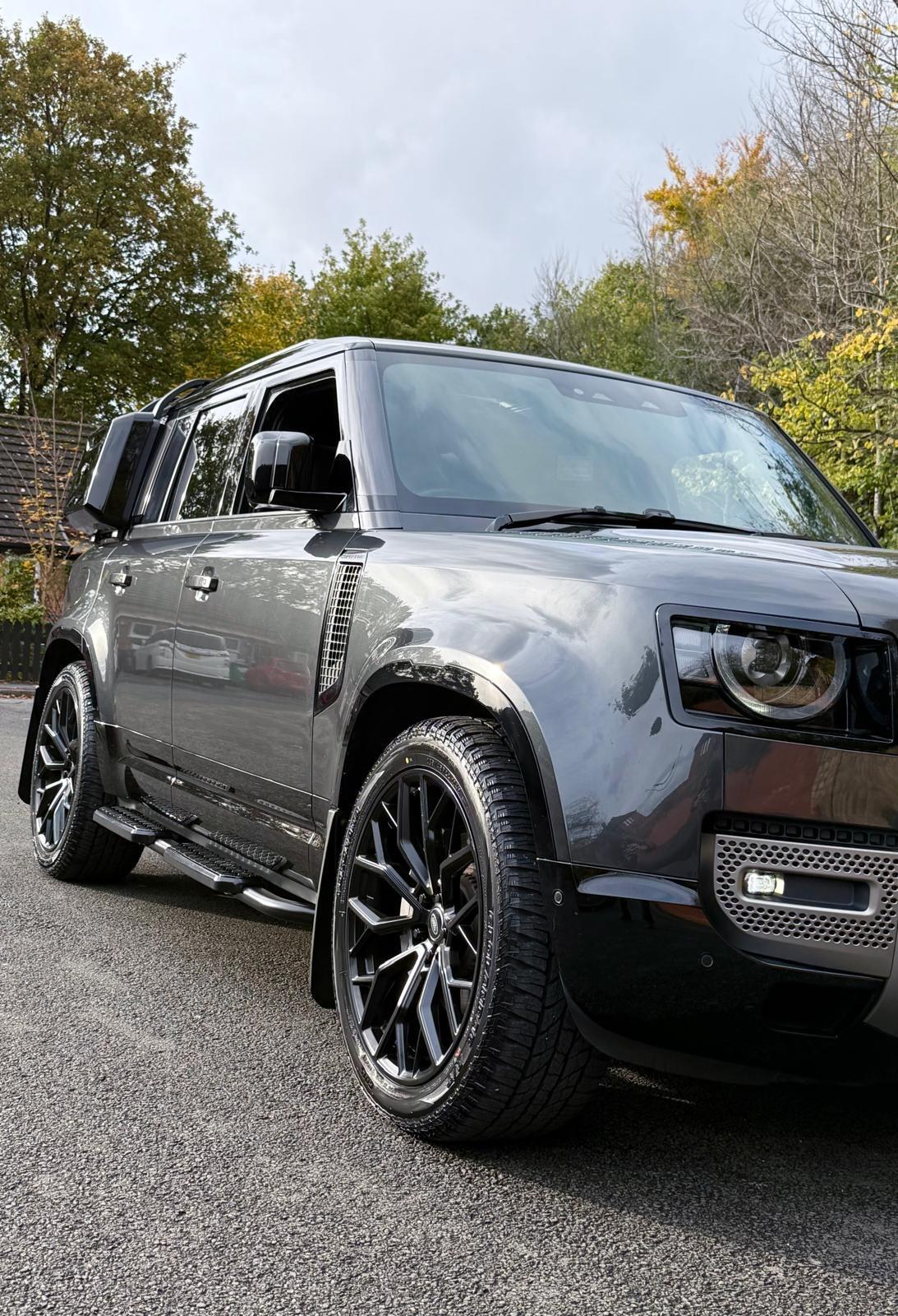 Land Rover Defender view 66