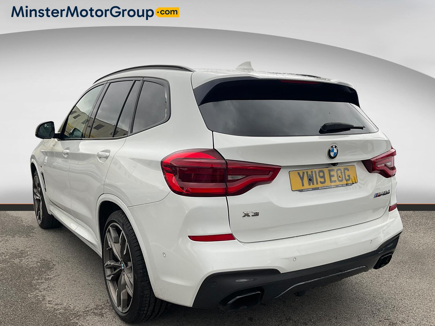 BMW X3 view 4