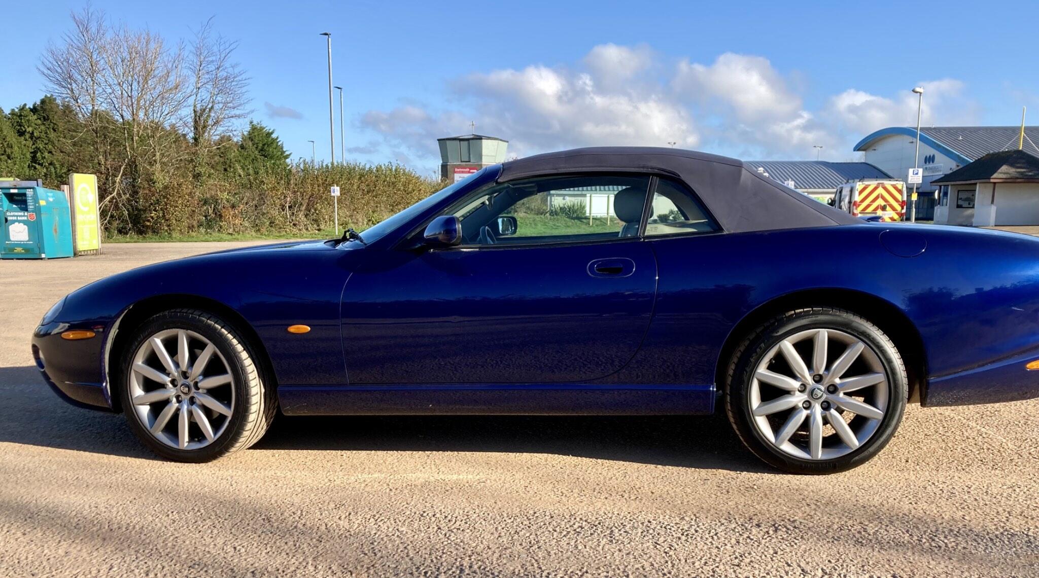 Jaguar XK8
