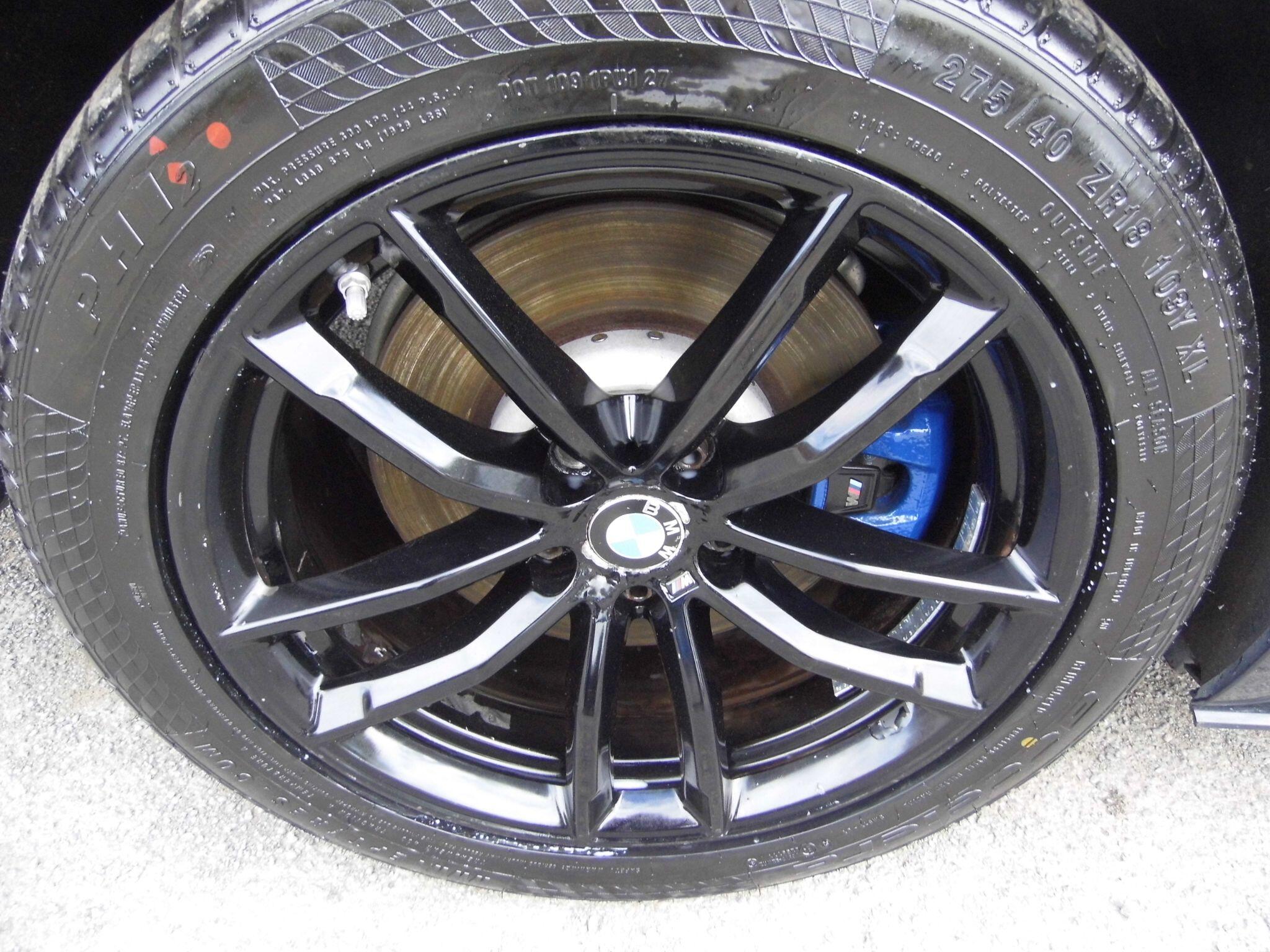 BMW 5 Series view 24
