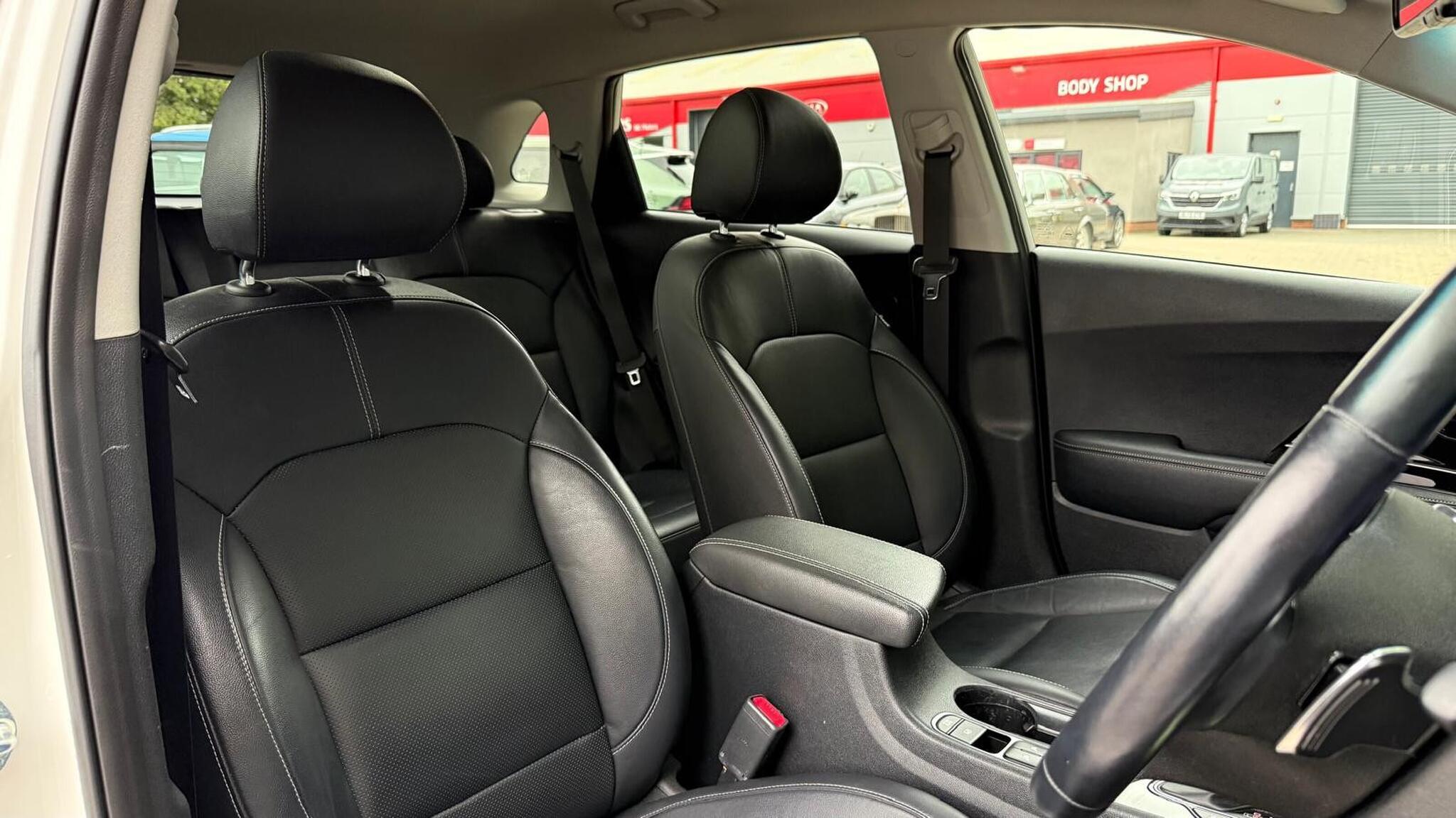 Kia Niro view 23