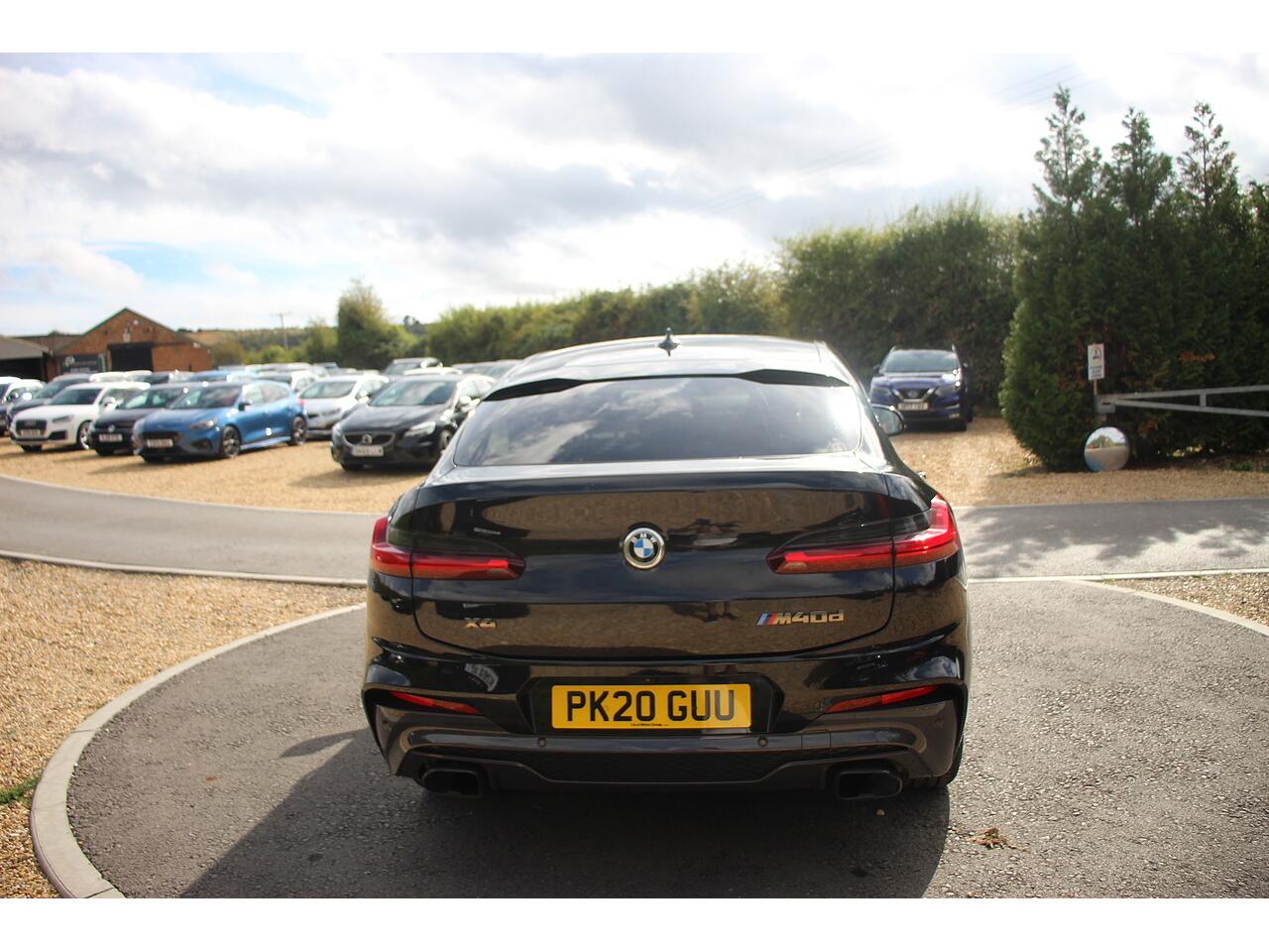 BMW X4 view 10