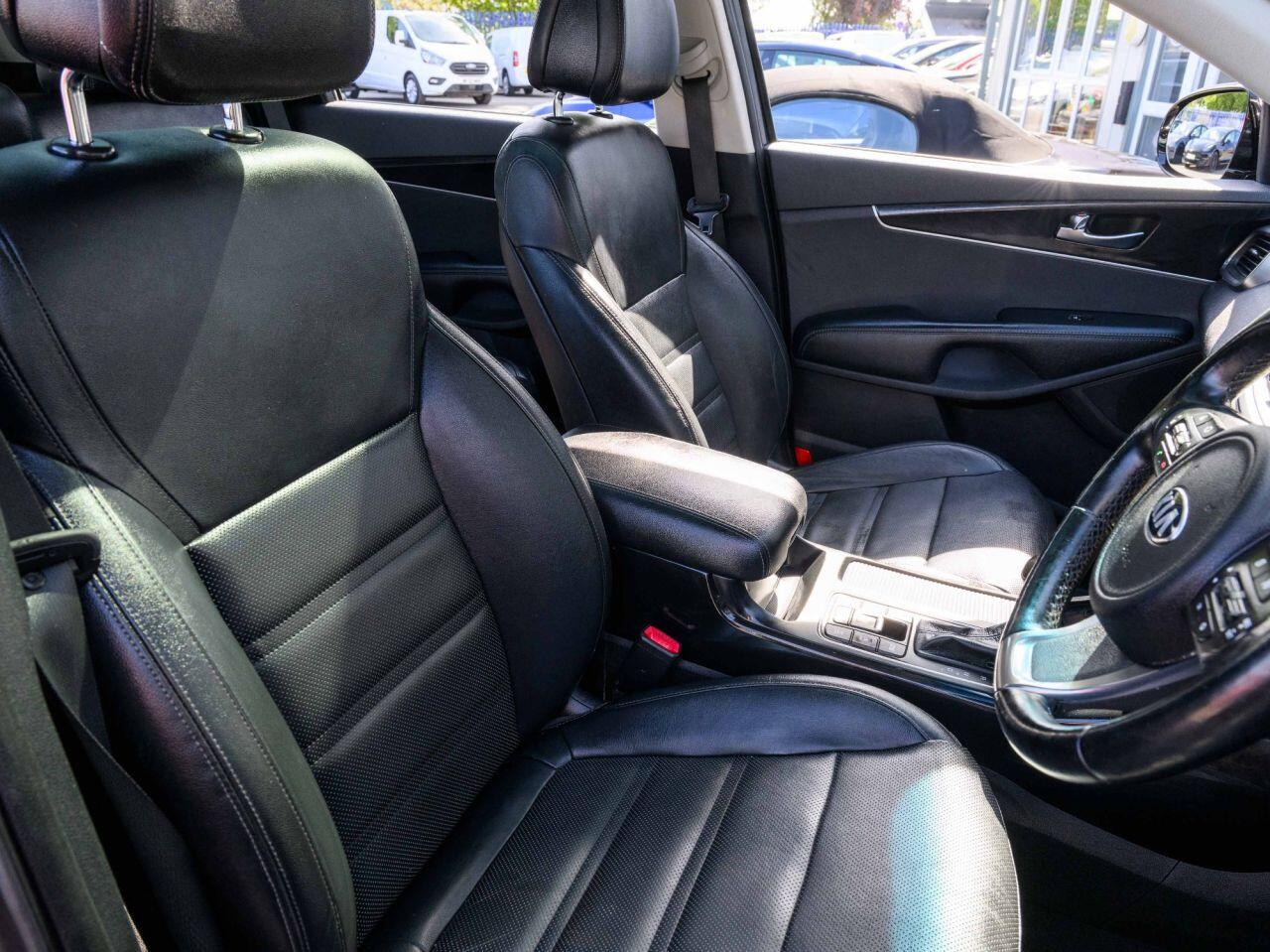 Kia Sorento view 12