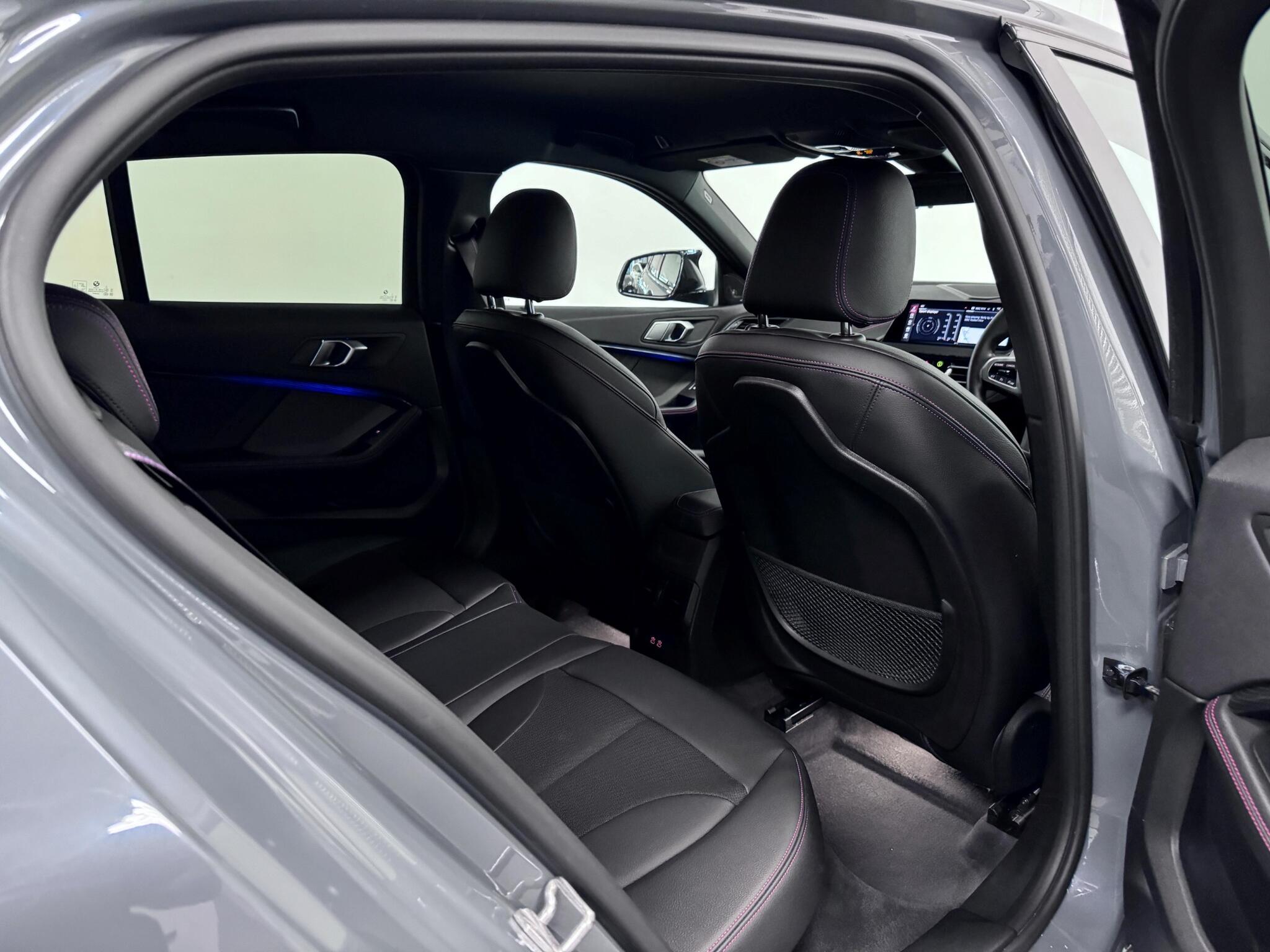 BMW 1 Series view 26