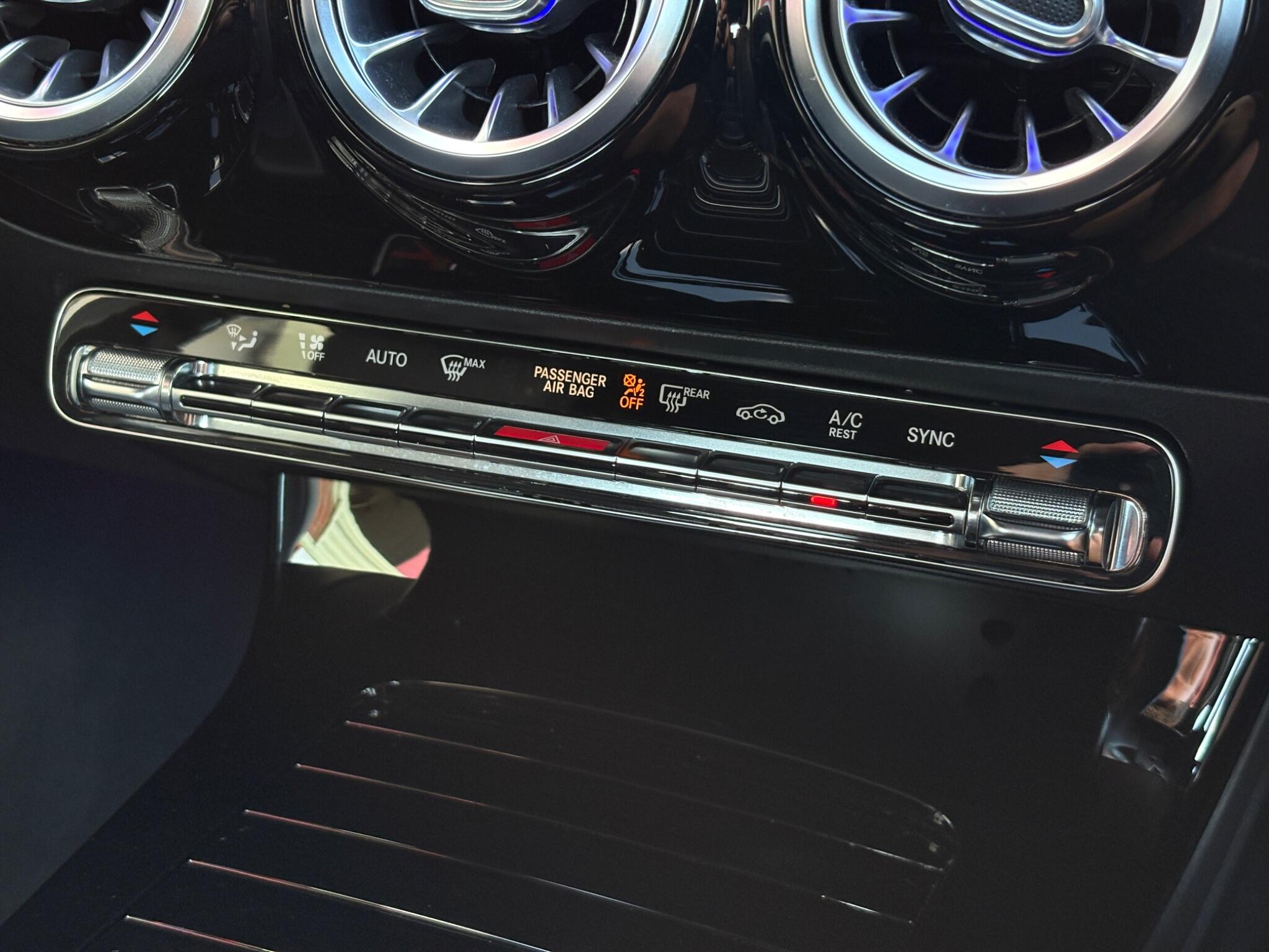 Mercedes-Benz A-Class view 32