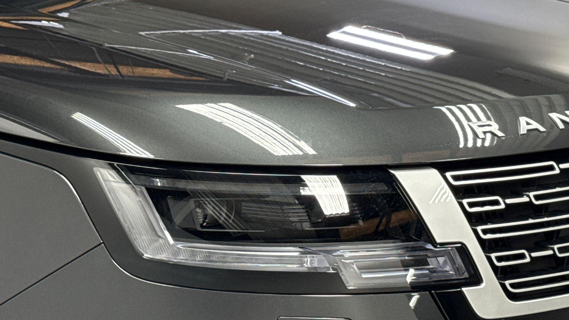 Land Rover Range Rover view 17