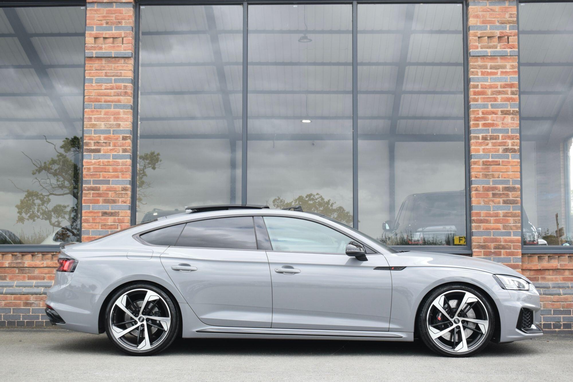 Audi RS5 view 9