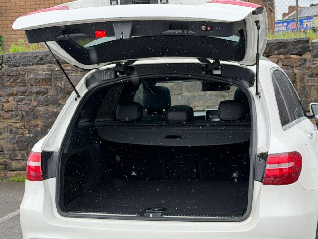 Mercedes-Benz GLC view 22