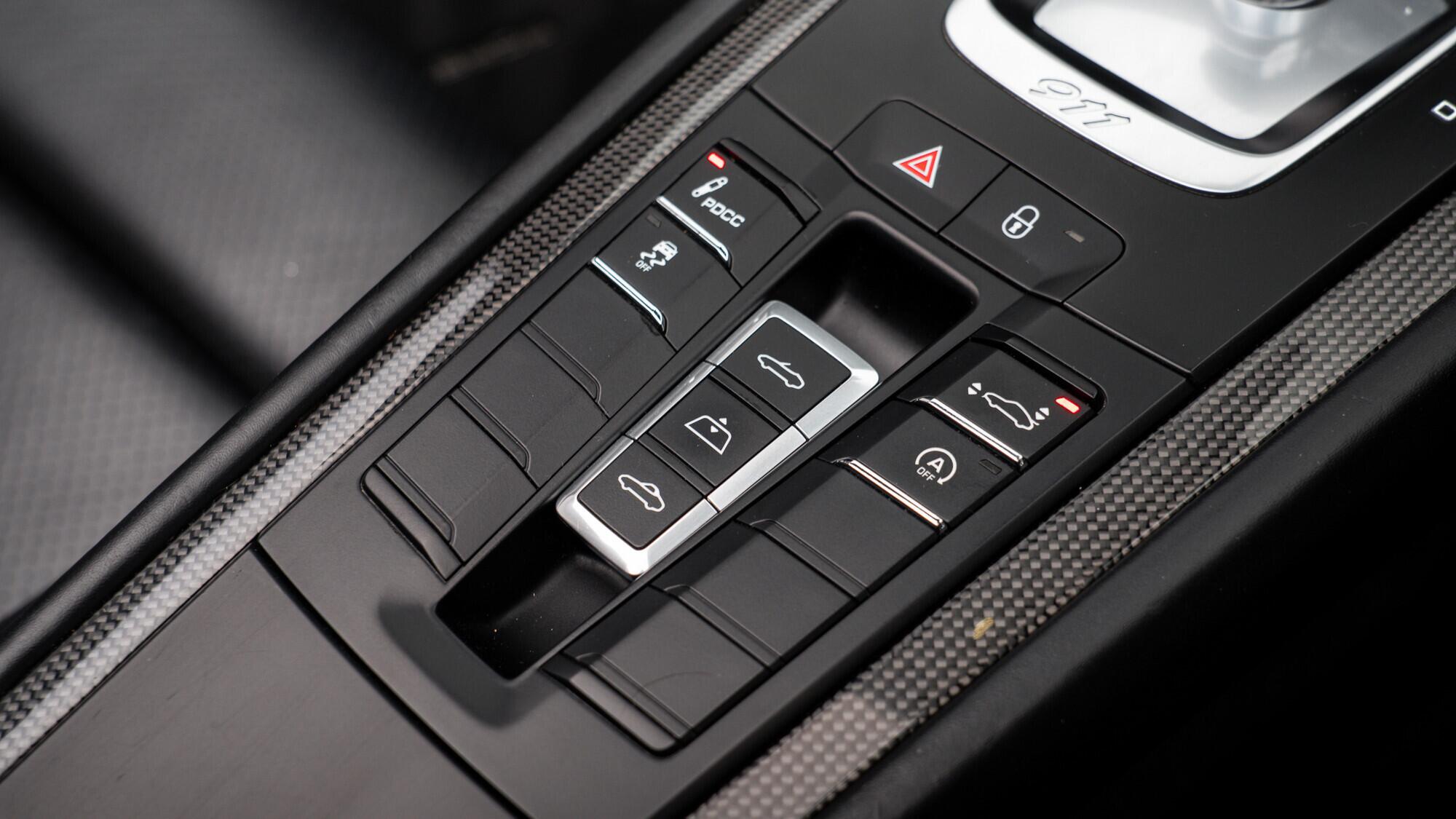 Porsche 911 view 49