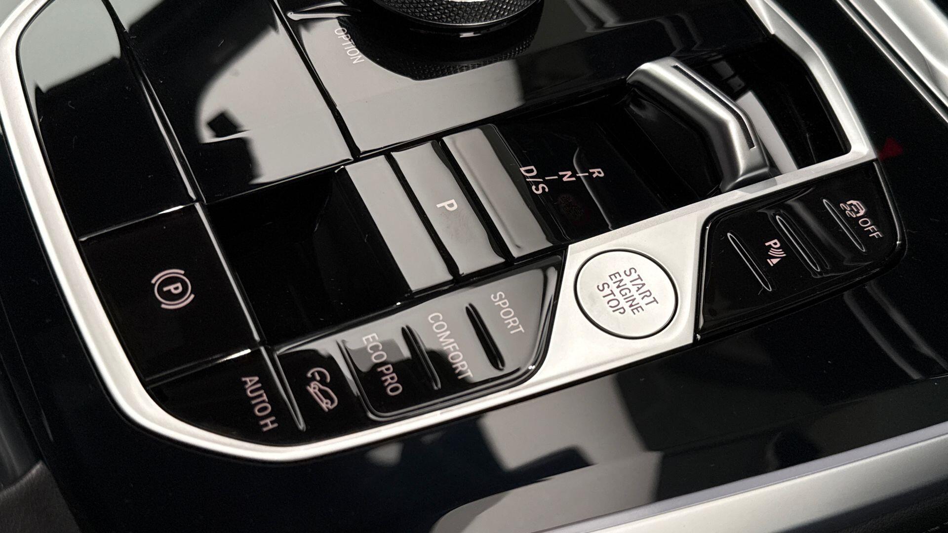 BMW X5 view 19