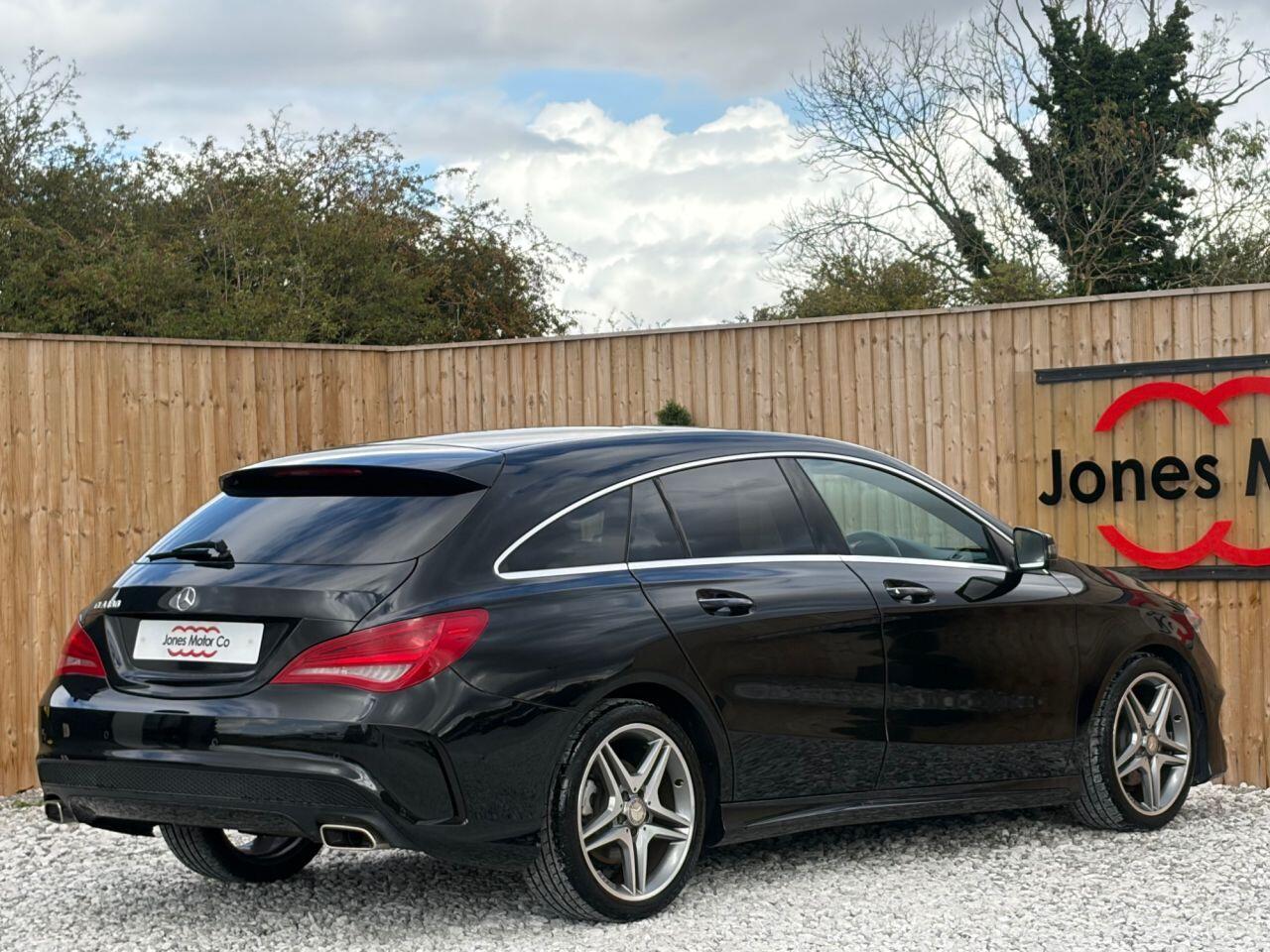 Mercedes-Benz Cla view 10