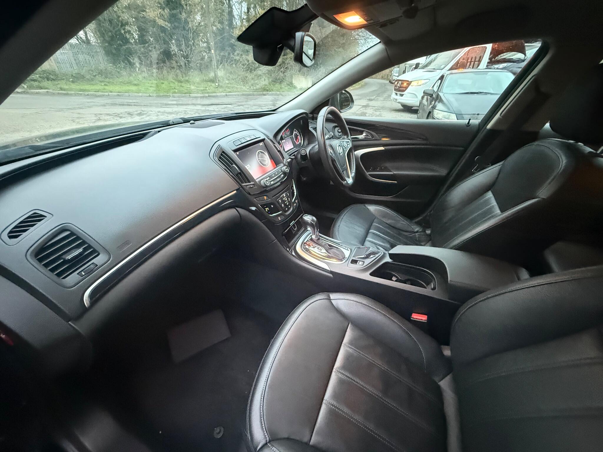 2013 Vauxhall Insignia image 32