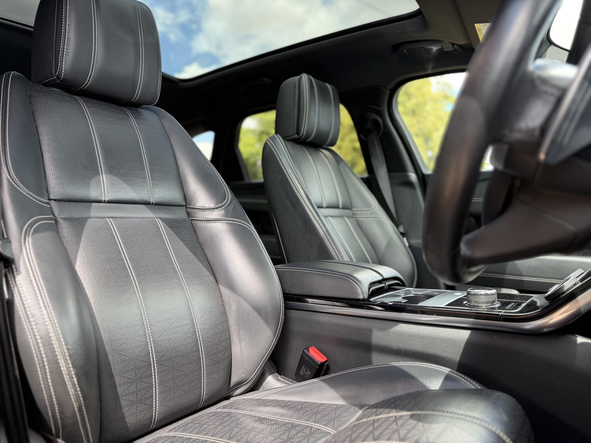 Land Rover Range Rover Velar view 15