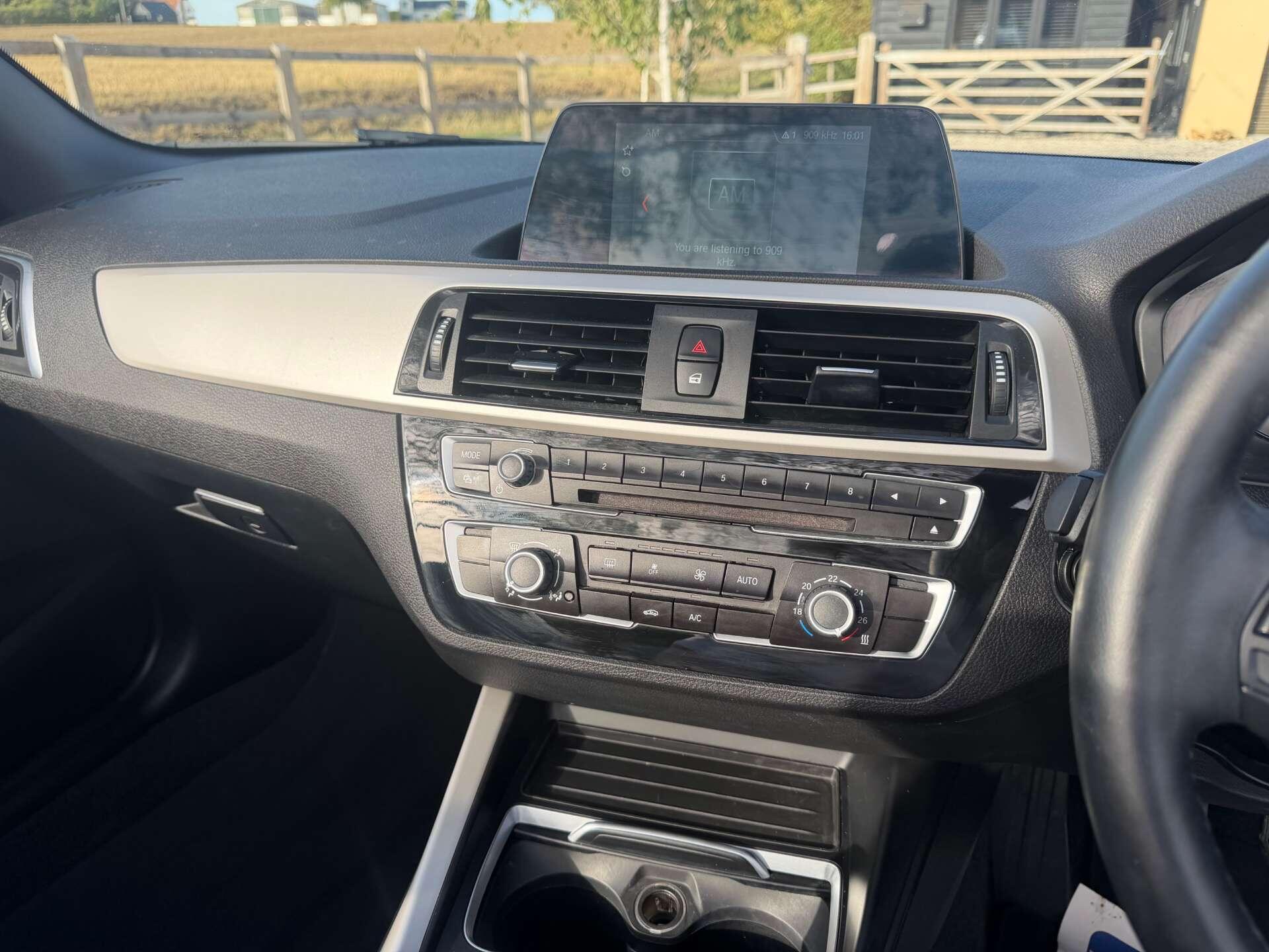 BMW 2 Series view 20