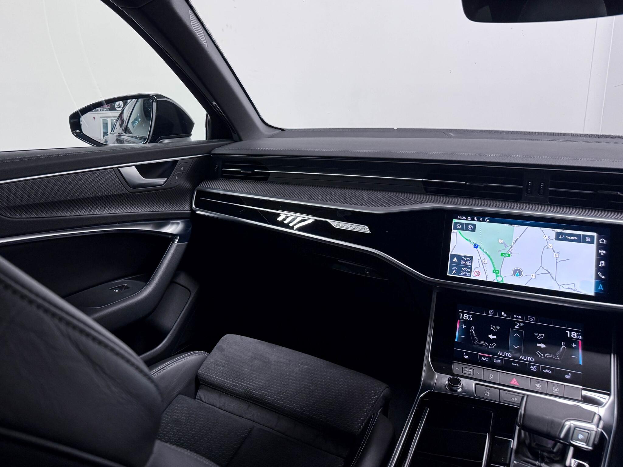 Audi A6 view 14