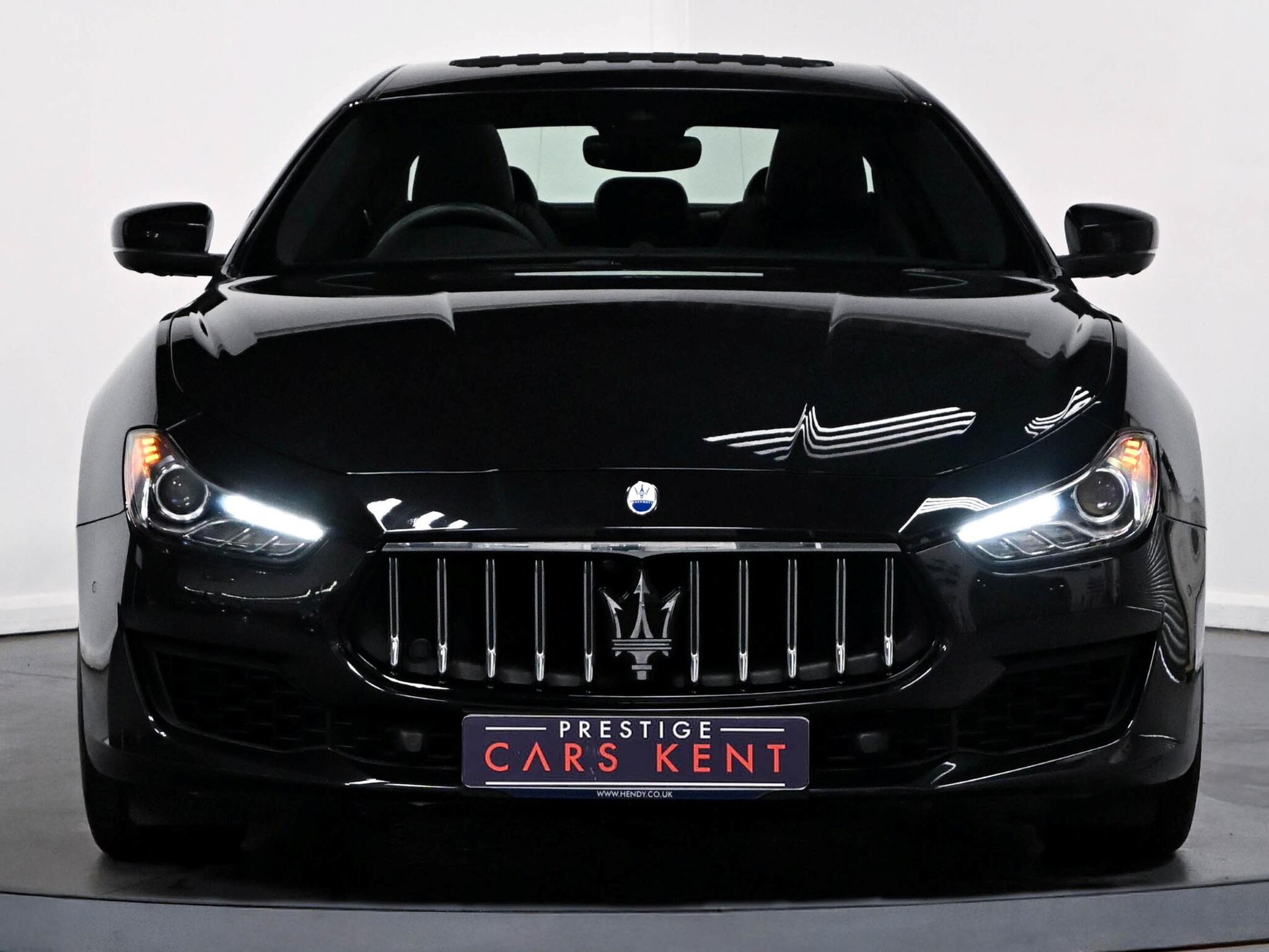 Maserati Ghibli view 17