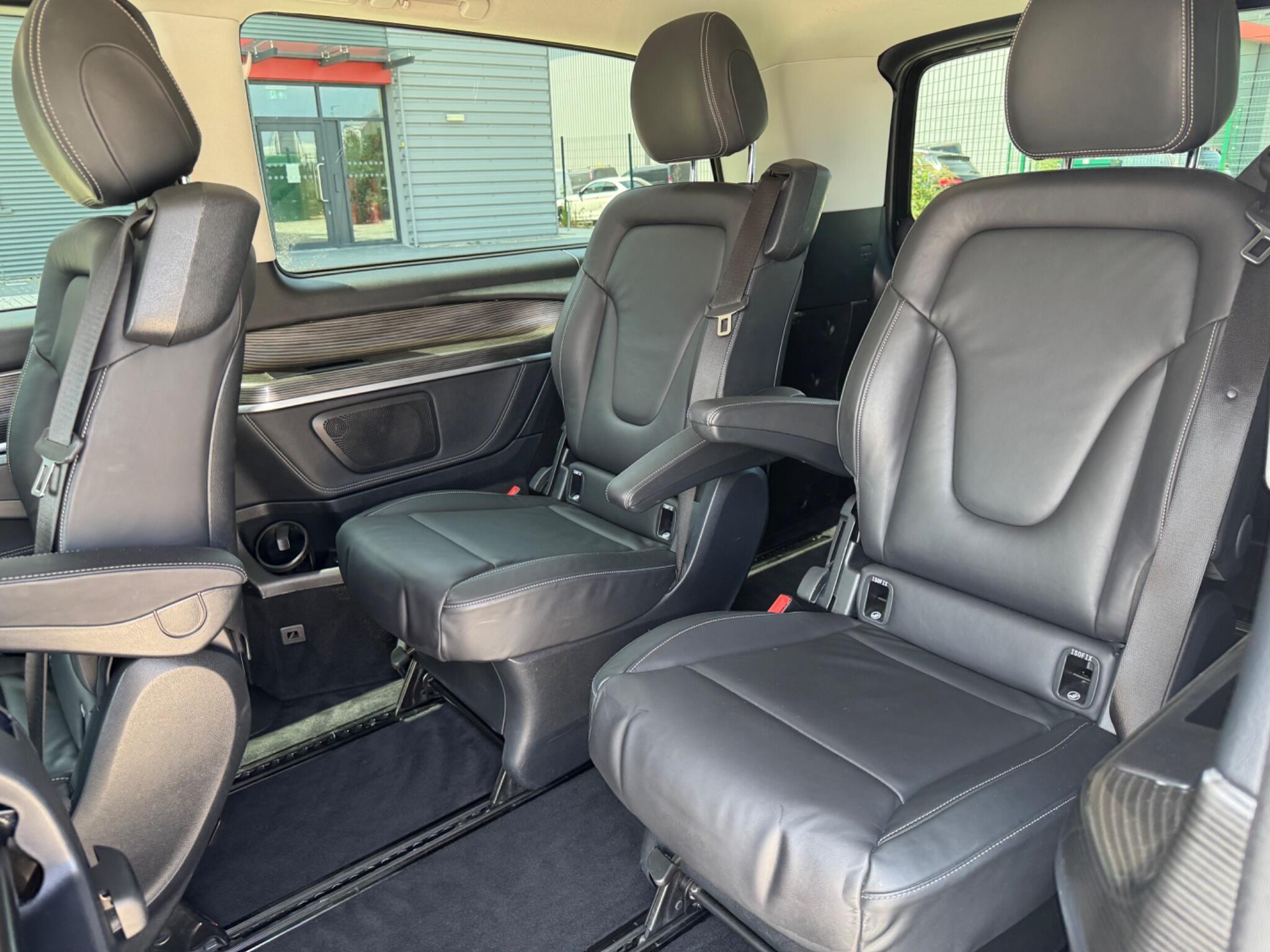 Mercedes-Benz V Class view 25